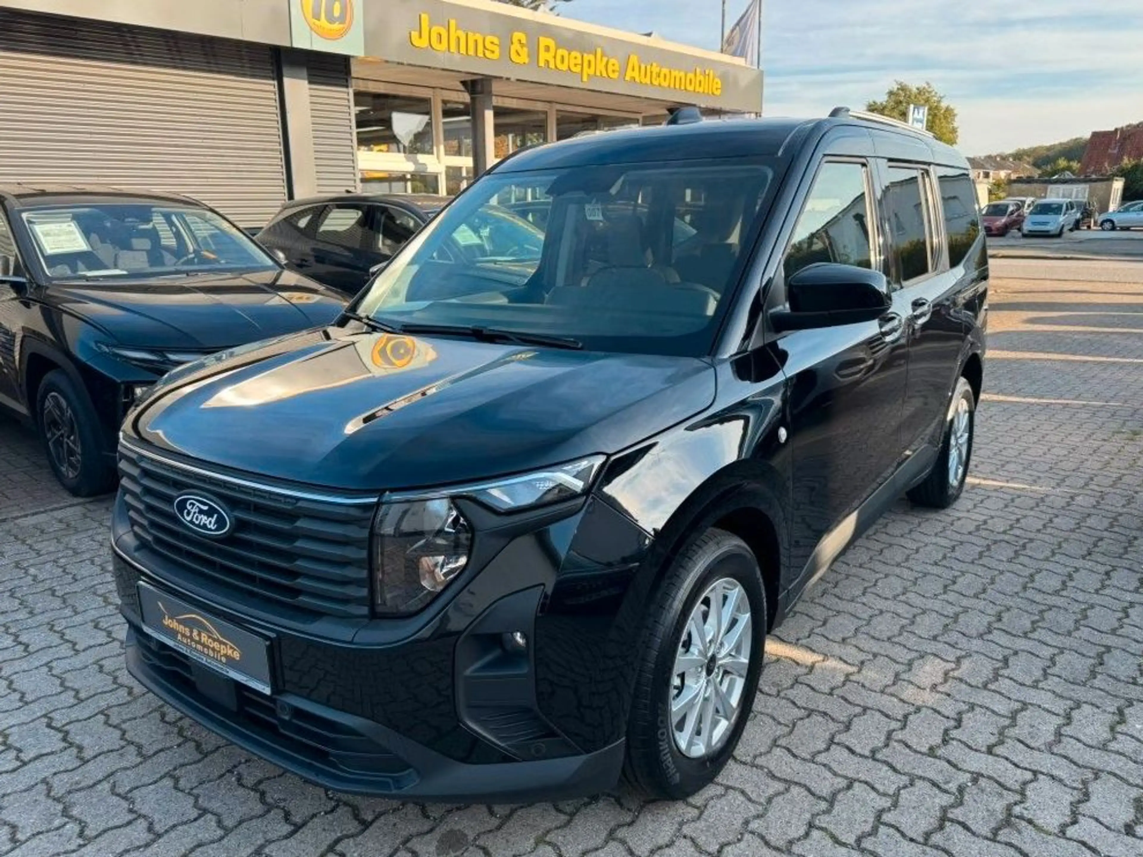 Ford Tourneo Courier Titanium Automatik /KAM/LHZ/SHZ — photo 2