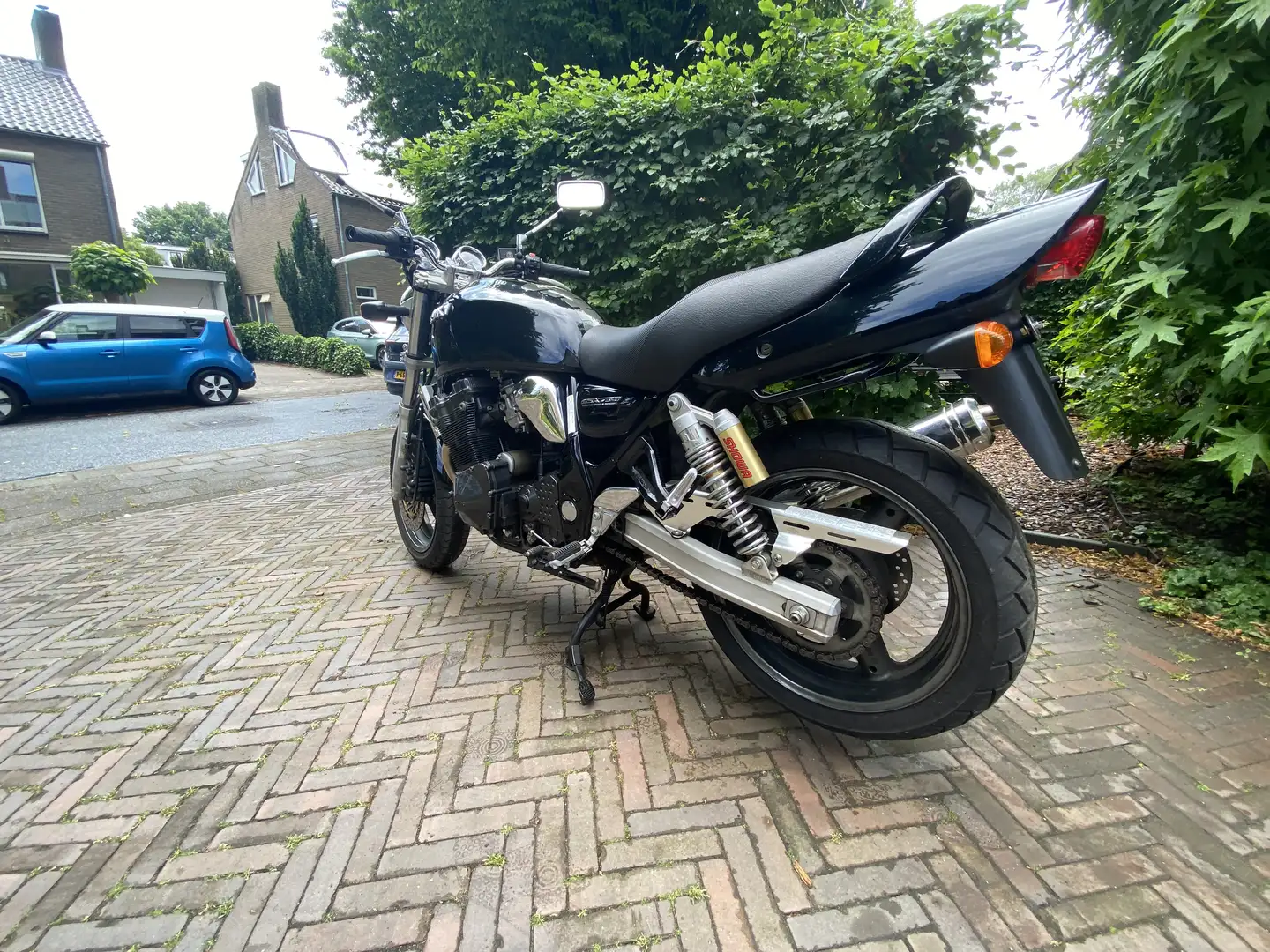 Suzuki GSX 750 Inazuma - 2