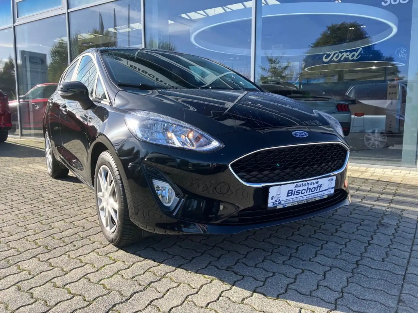 Ford Fiesta 1.0 EcoBoost S&S COOL&CONNECT Schwarz - 2