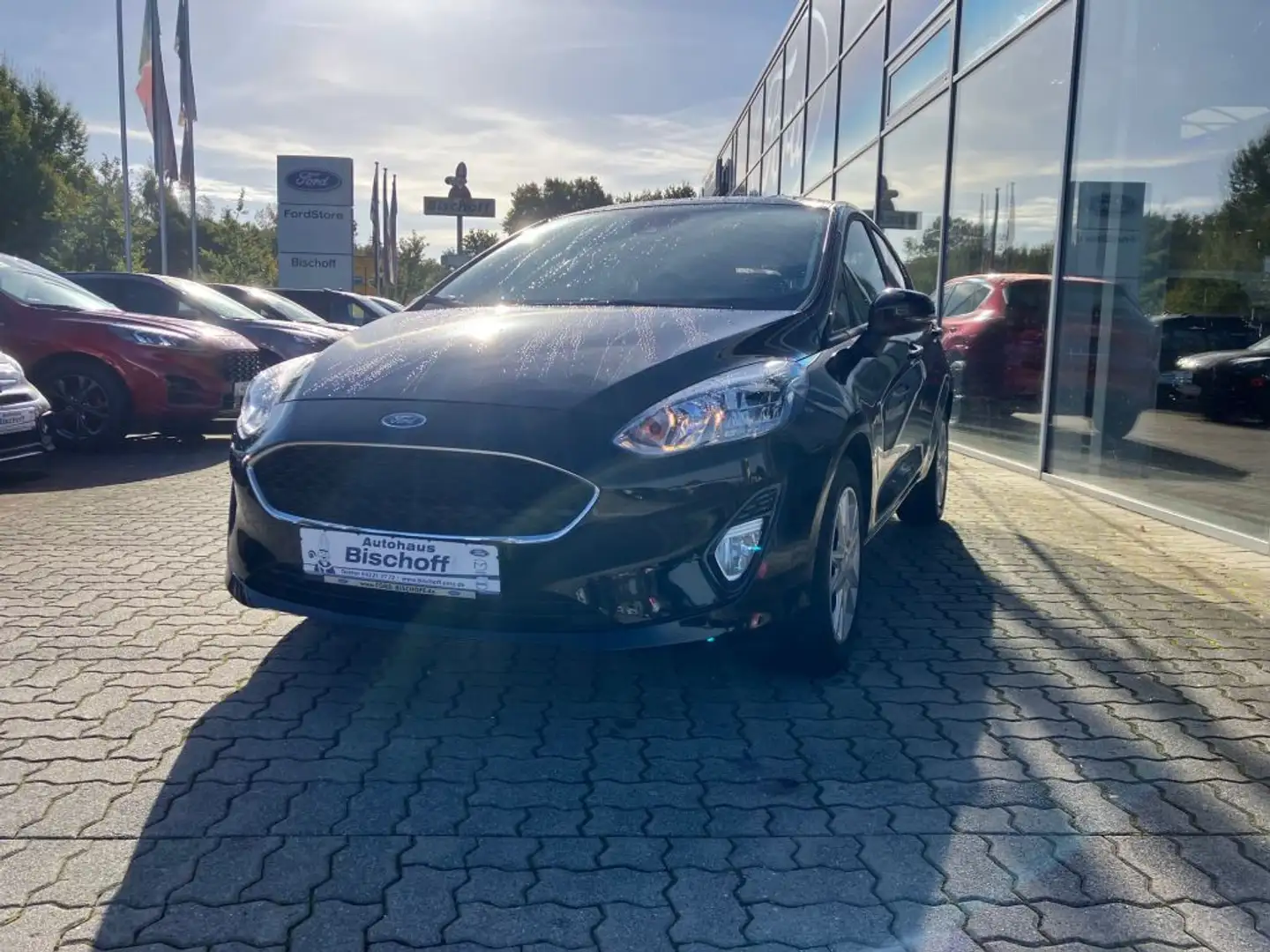 Ford Fiesta 1.0 EcoBoost S&S COOL&CONNECT Schwarz - 1