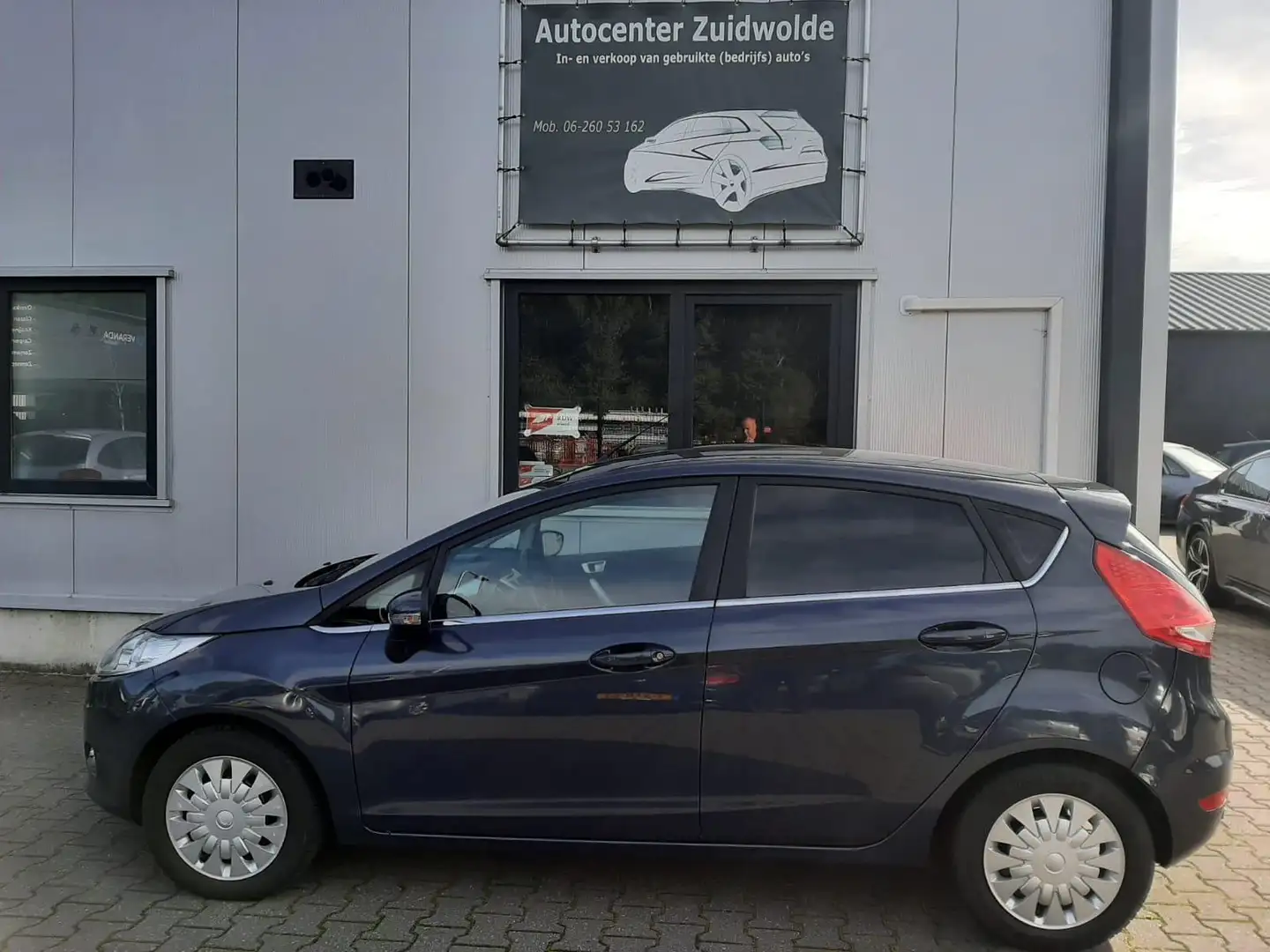 Ford Fiesta 1.6 TDCi ECOnetic Lease Titanium clima cruise Grijs - 2