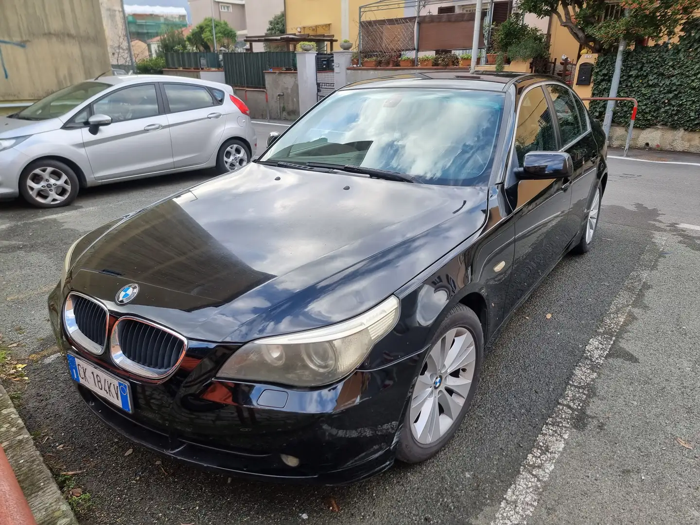 BMW 520 e 60 Negru - 1