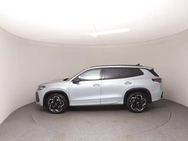 Volkswagen Tayron view 8