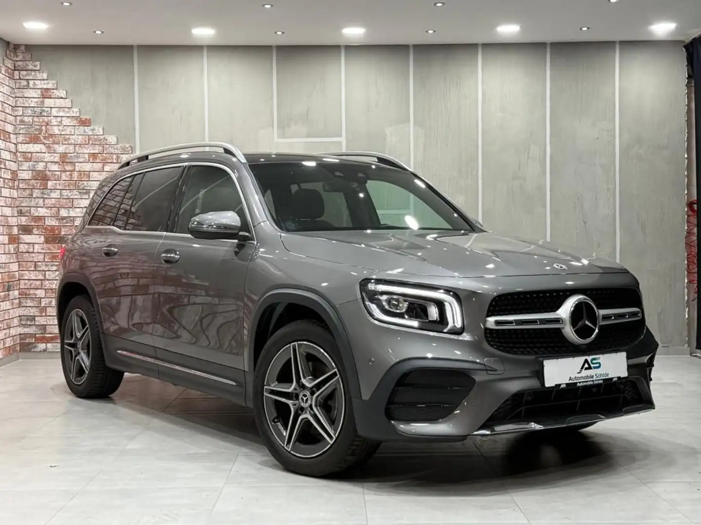 Mercedes-Benz GLB 220 AMG Line 8G-DCT Pano/Distronic/Autopilo Gris - 2