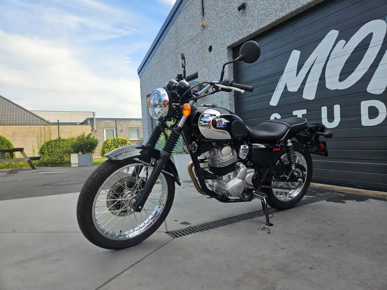 Kawasaki W 230
