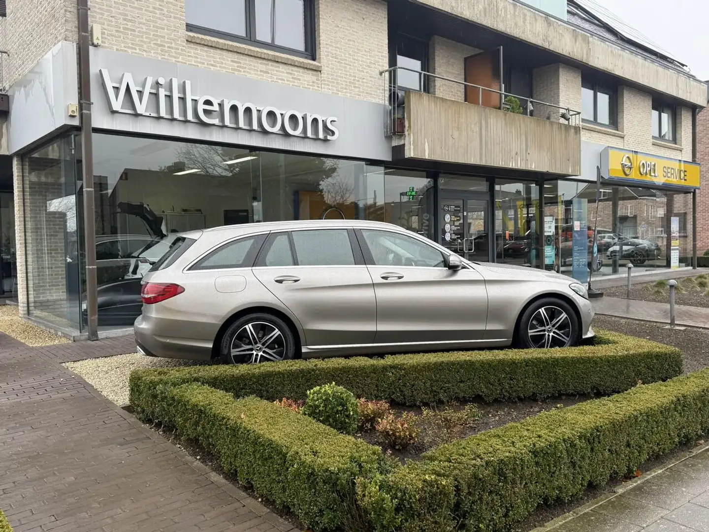 Mercedes-Benz C 180 156PK Automaat 9-versnellingen *Camera *LED Kop... Gris - 2