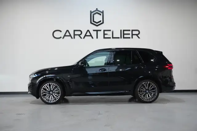 BMW X5 view 2