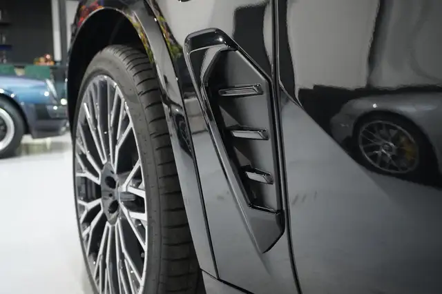BMW X5 view 9