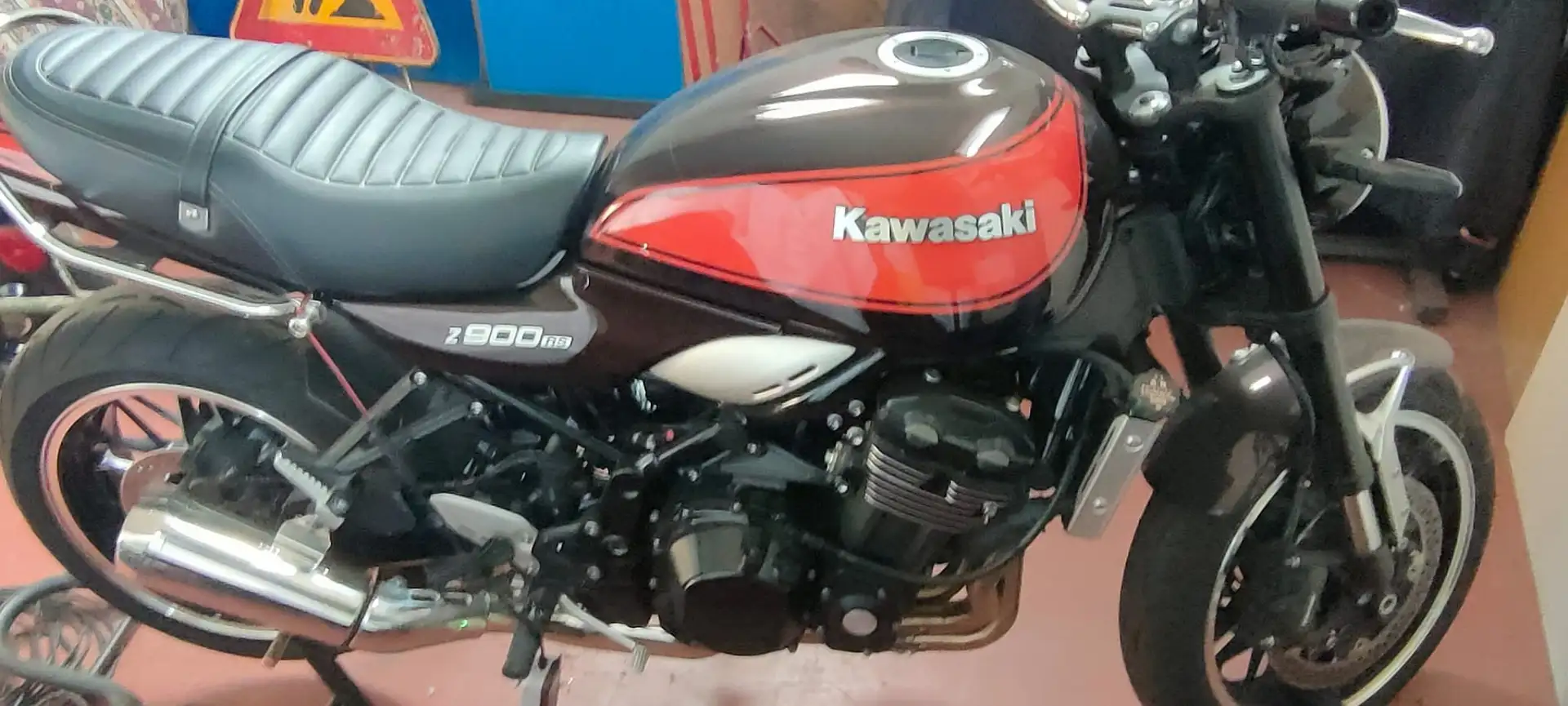 Kawasaki Z900RS Arancione - 2