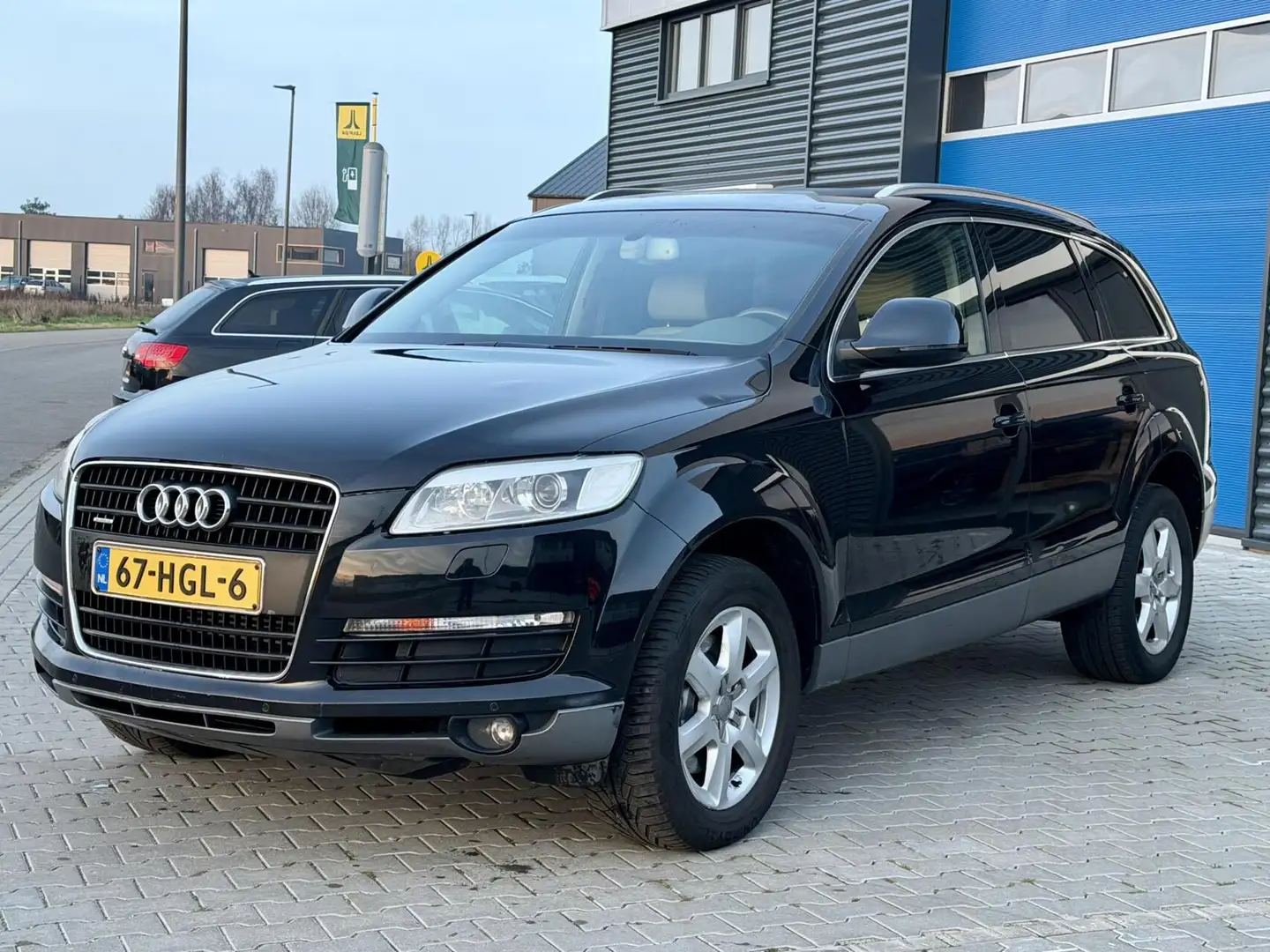 Audi Q7 4.2 FSI quattro 5+2 Schwarz - 1