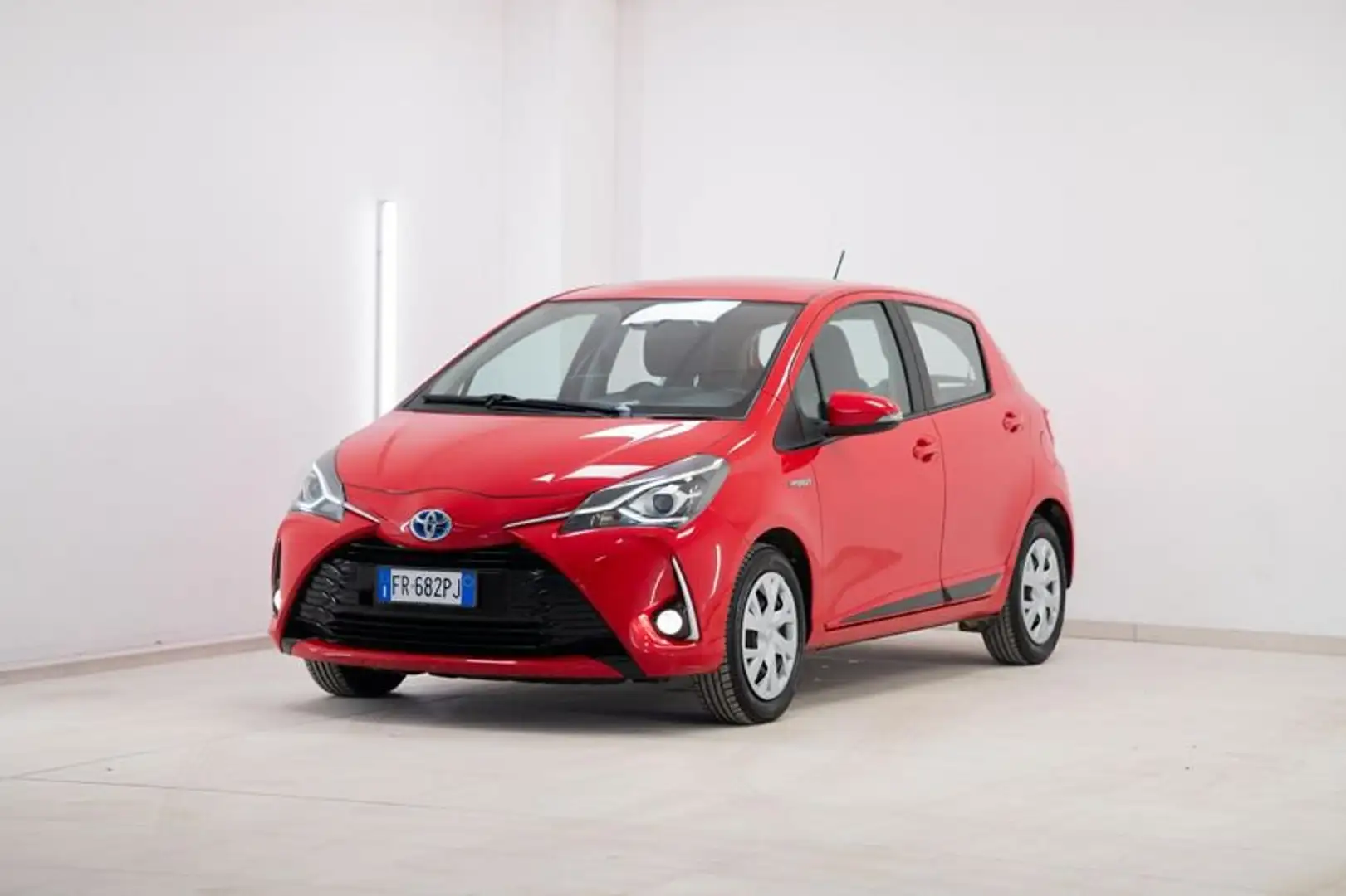 Toyota Yaris 1.5h Active my18 Rouge - 1