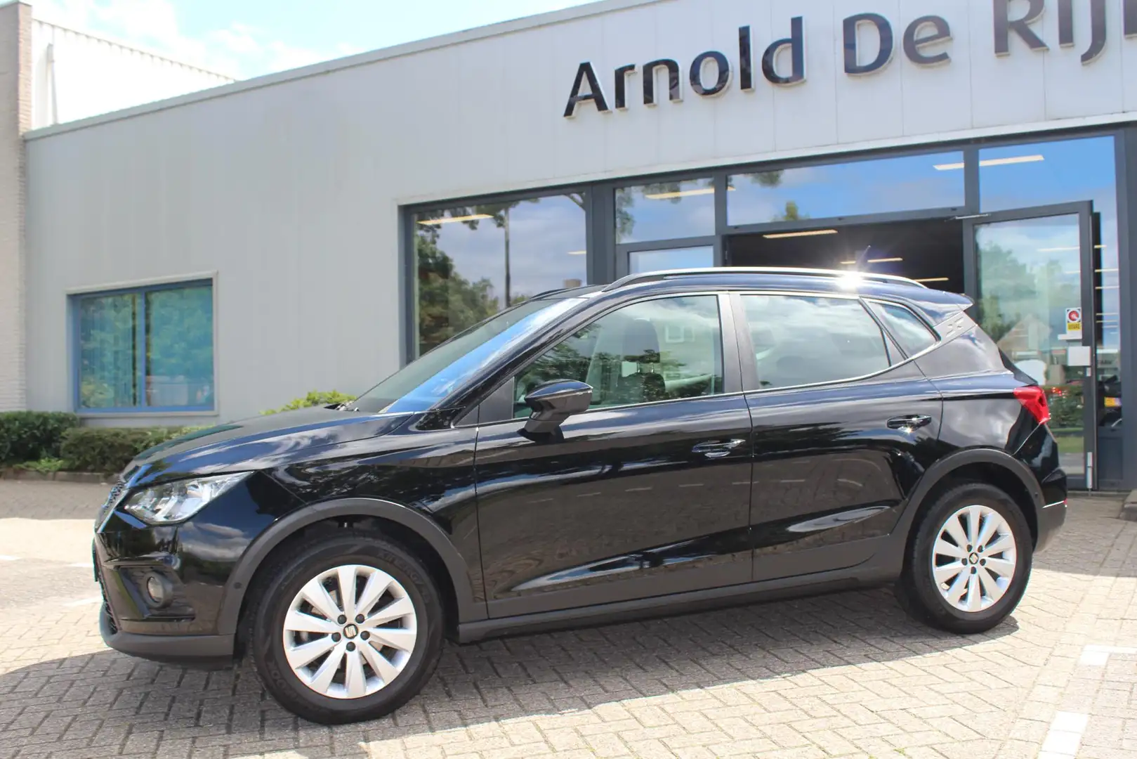 SEAT Arona 1.0 TSI Style Zwart - 2