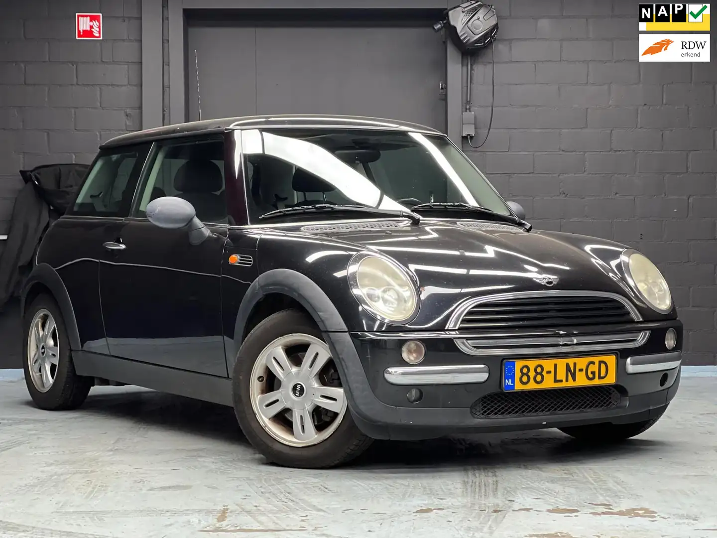 MINI One Mini 1.6 Salt|128 DZ KM|MET WERK/EXPORT|NL AUTO| Noir - 1