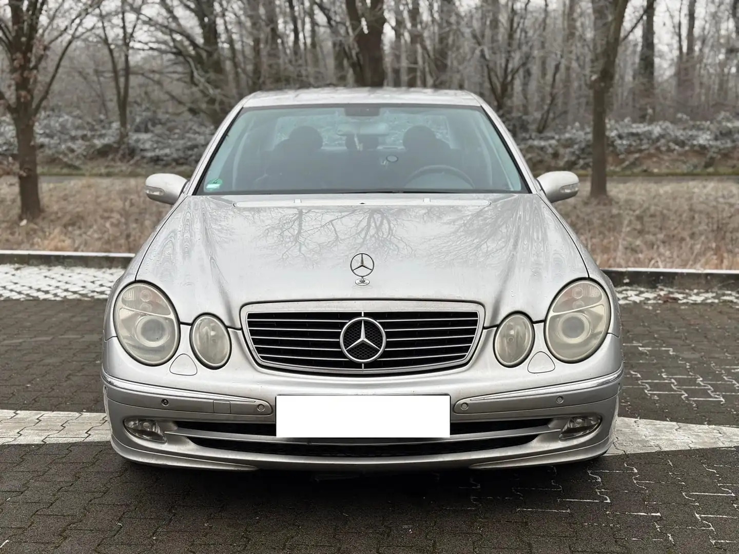 Mercedes-Benz E 270 CDI Avangard.            Export. Stříbrná - 2