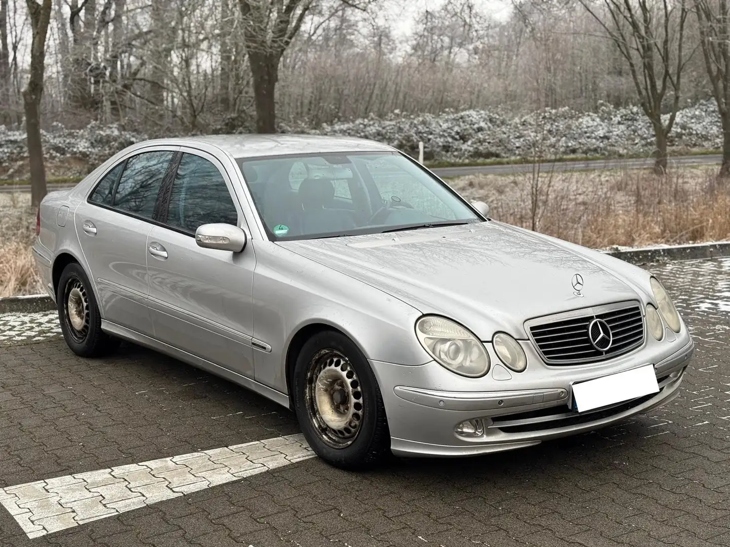 Mercedes-Benz E 270 CDI Avangard. Export. Stříbrná - 1