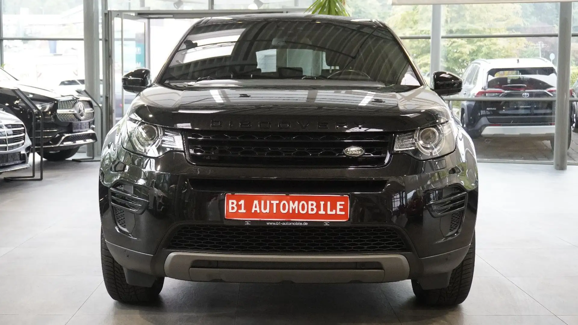 Land Rover Discovery Sport SE AWD*AHK*PANO*DAB*MERIDIAN*KAM Schwarz - 2