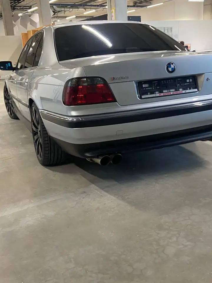 BMW 735 e38 735i, foto 2