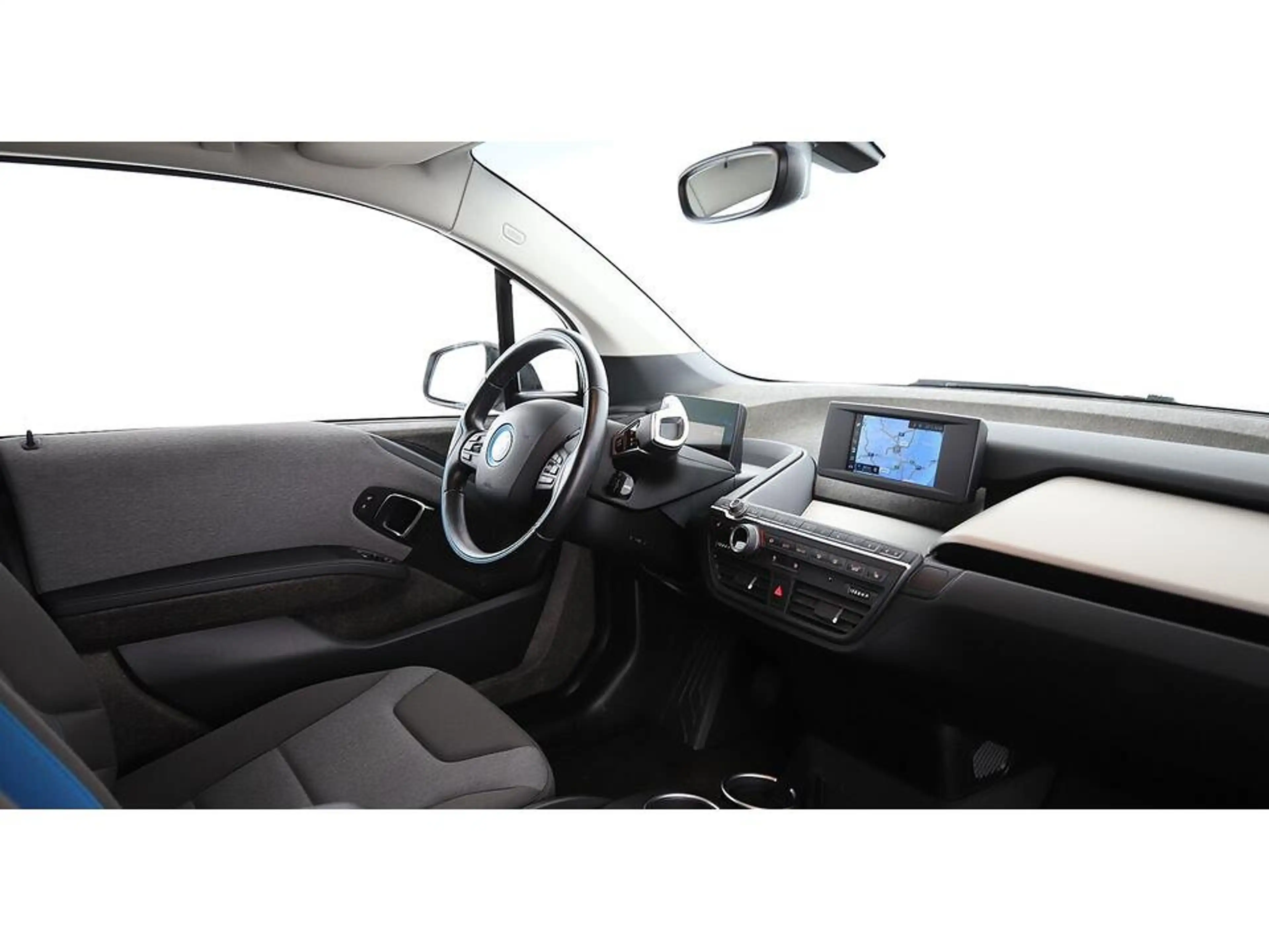 BMW i3 42kWh Aut LED WAERMEPUMPE NAVI R-CAM SITZHZG — photo 13