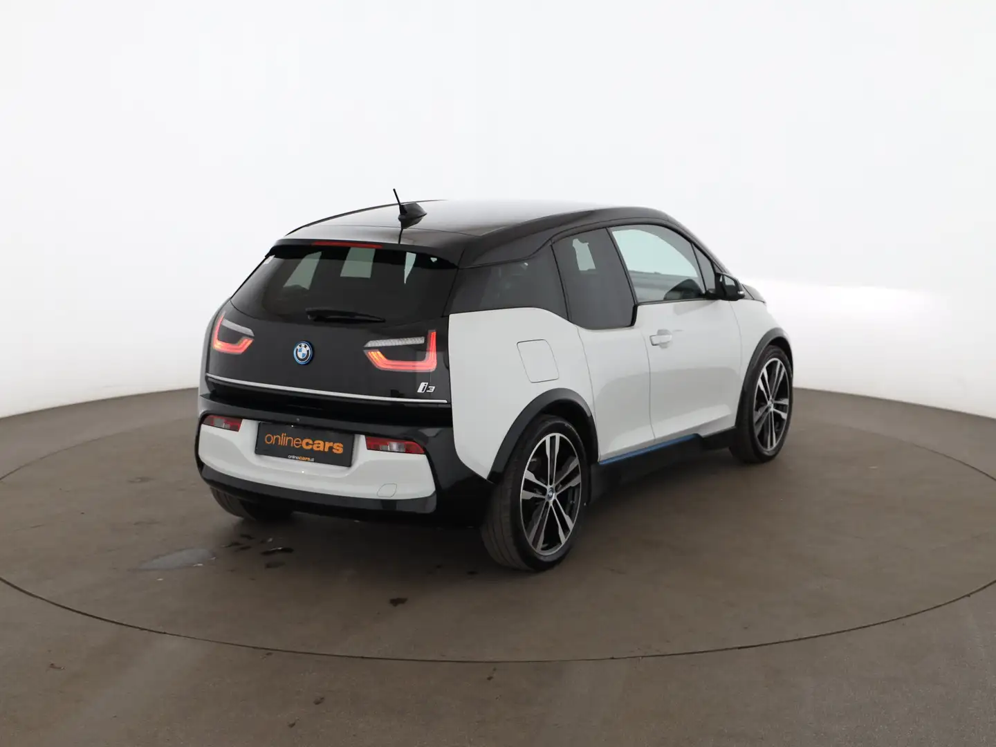 BMW i3 42kWh Aut LED WAERMEPUMPE NAVI R-CAM SITZHZG Weiß - 2