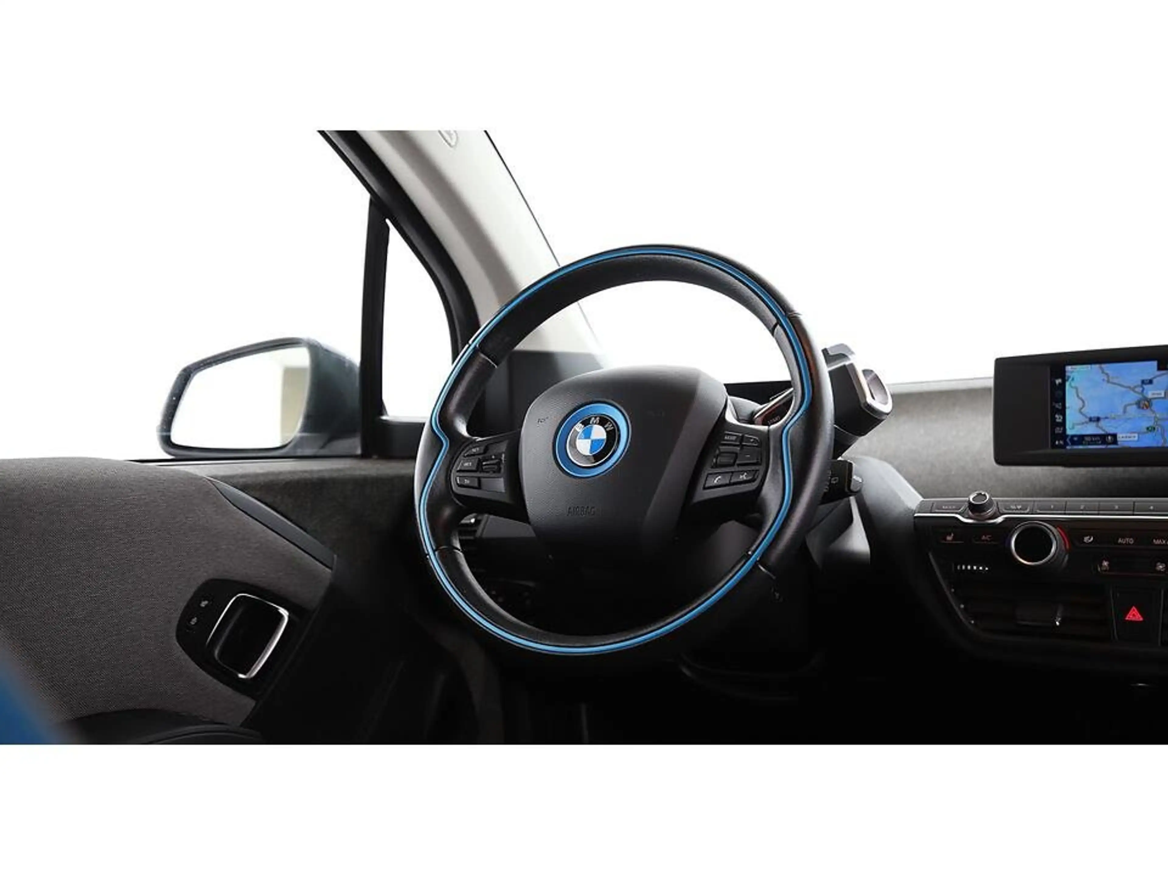 BMW i3 42kWh Aut LED WAERMEPUMPE NAVI R-CAM SITZHZG — photo 12