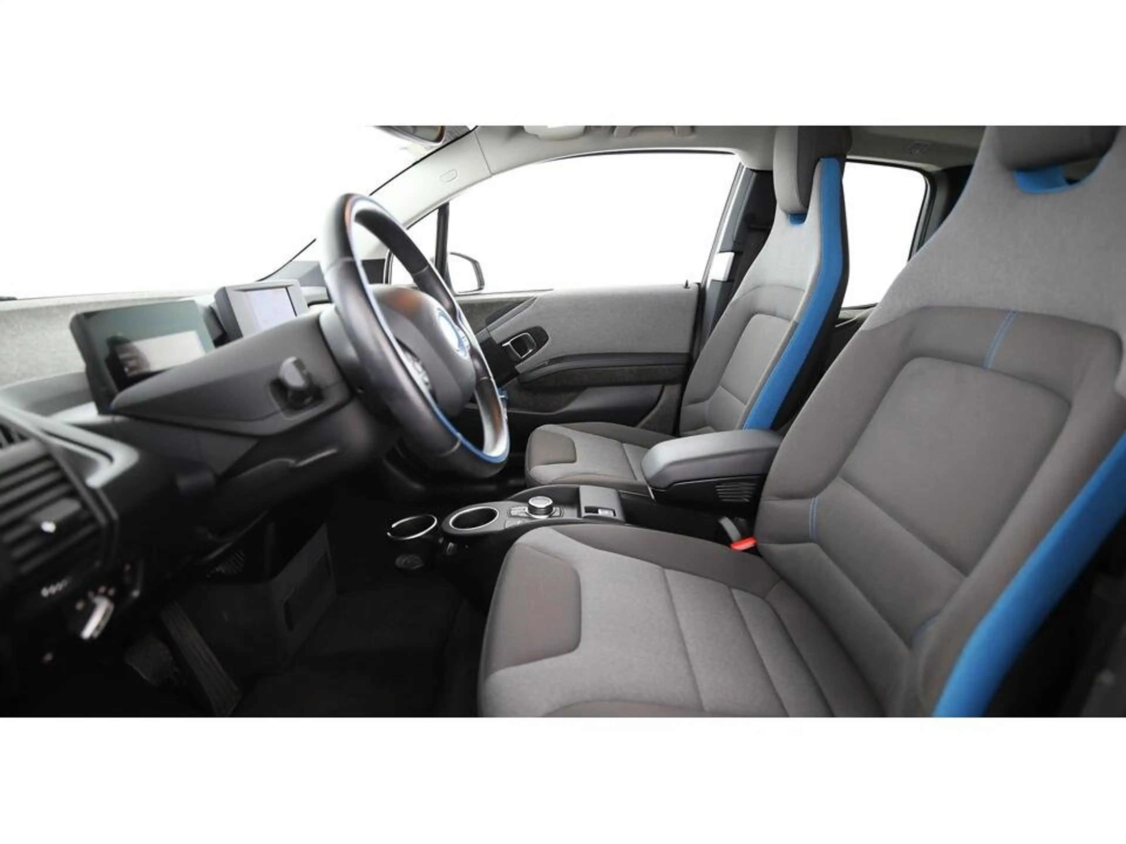 BMW i3 42kWh Aut LED WAERMEPUMPE NAVI R-CAM SITZHZG — photo 15