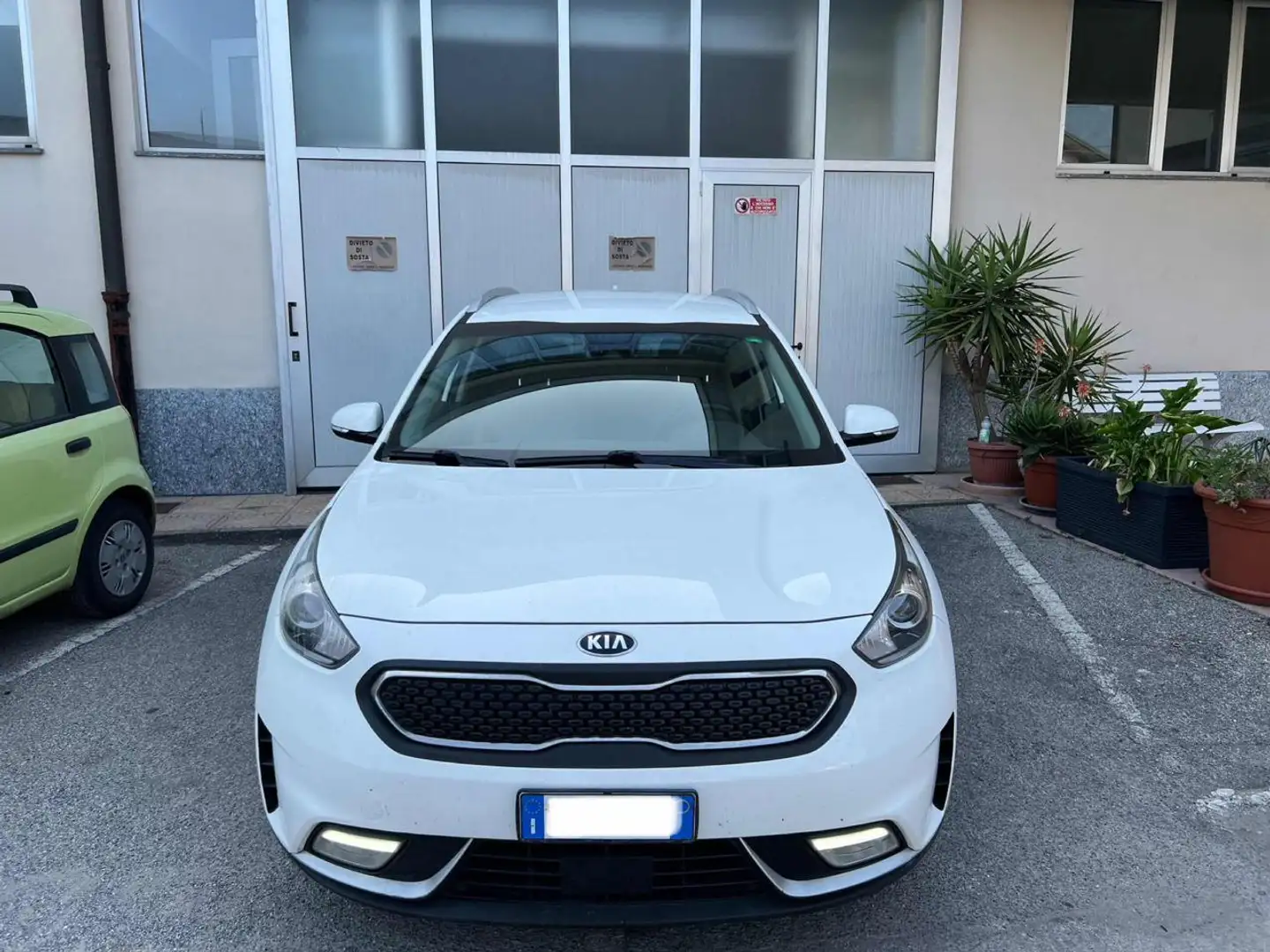 Kia Niro 1.6 GDi DCT HEV Style Bianco - 1