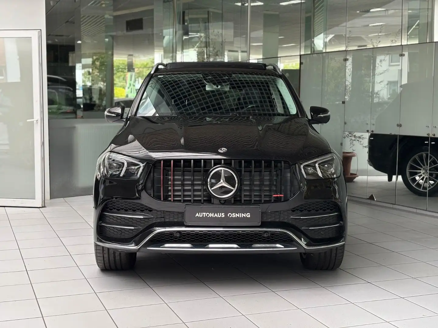 Mercedes-Benz GLE 300 d AMG 4MATIC PANO BURMESTER 360° AHK Schwarz - 2