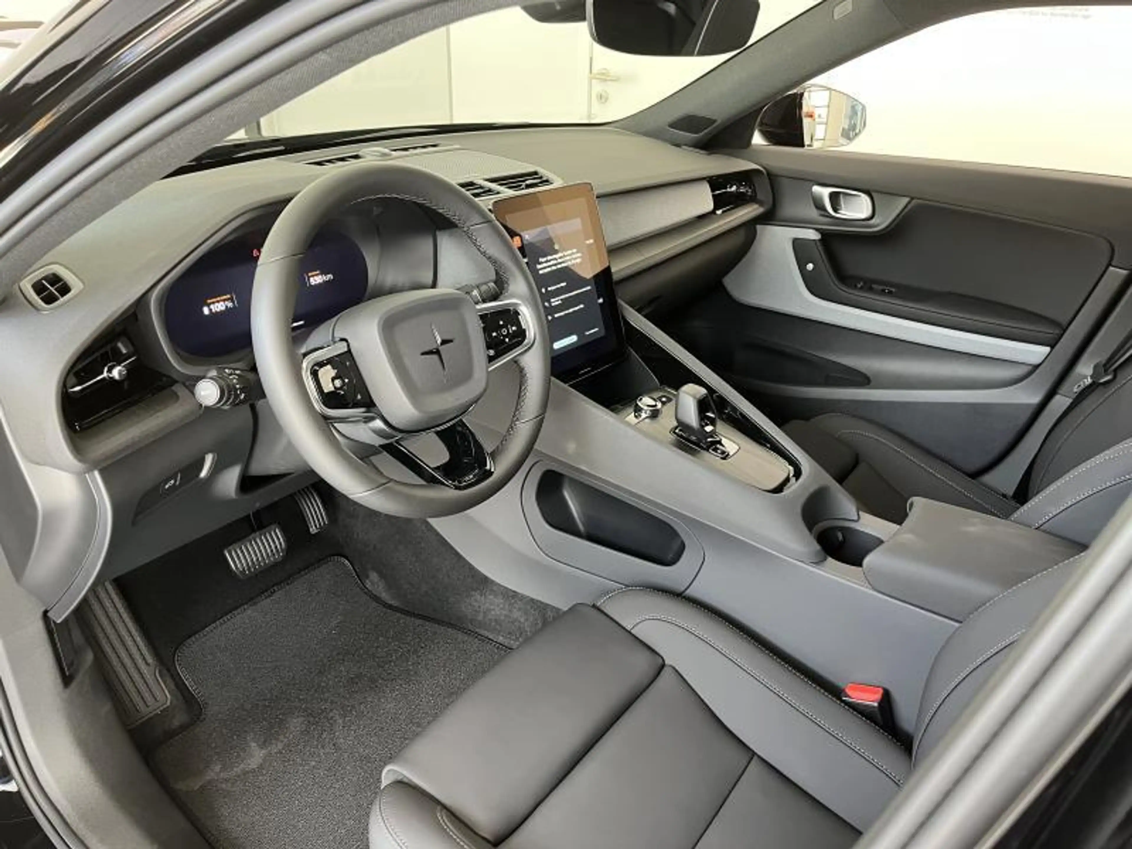 Polestar 2 Long Range — photo 11