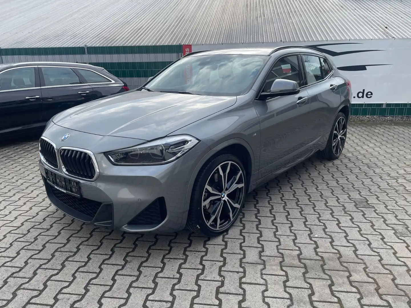 BMW X2 xDrive20d|M Sport |Navi|HiFi|AHK|HUD|20"ALU| Grau - 1