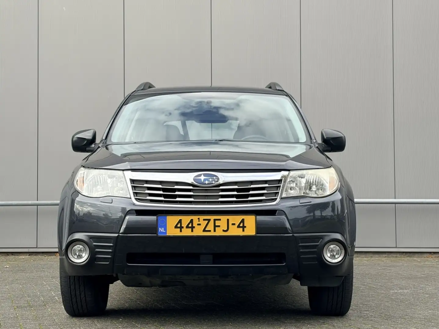 Subaru Forester 2.0 X - automaat - airco - navi - stoelverwarming Grijs - 2