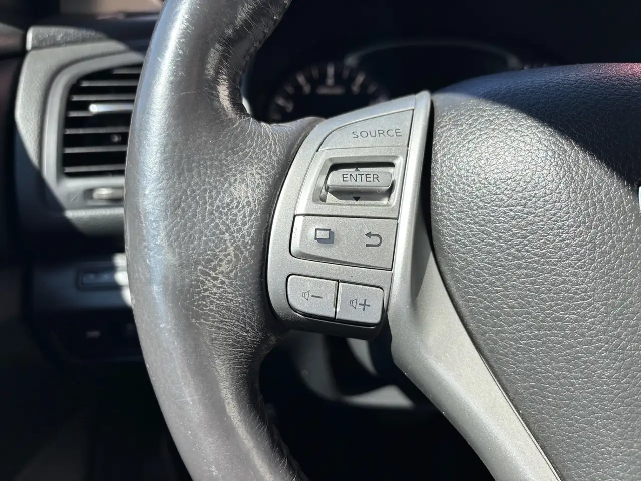 Nissan Altima снимка Nissan Altima