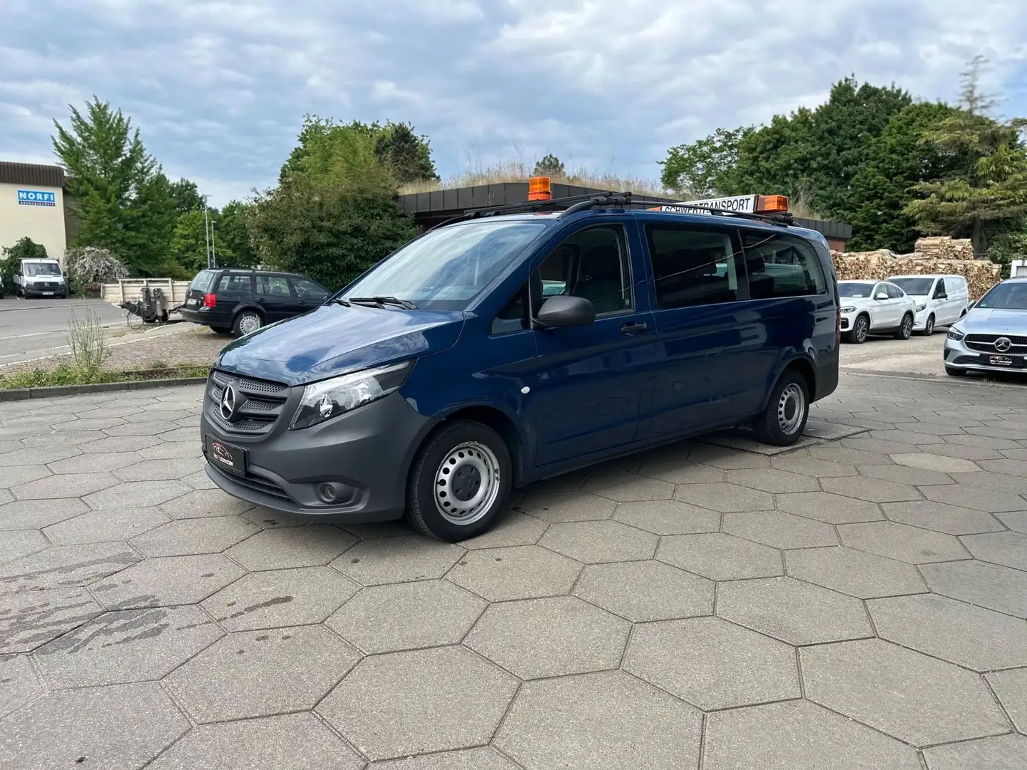 Mercedes-Benz Vito Tourer 114 CDI Pro extralang Bleu - 1