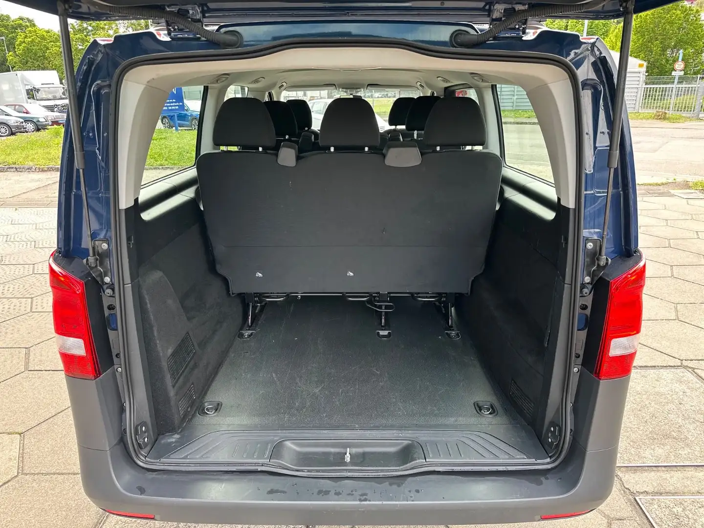 Mercedes-Benz Vito Tourer 114 CDI Pro extralang Blau - 2