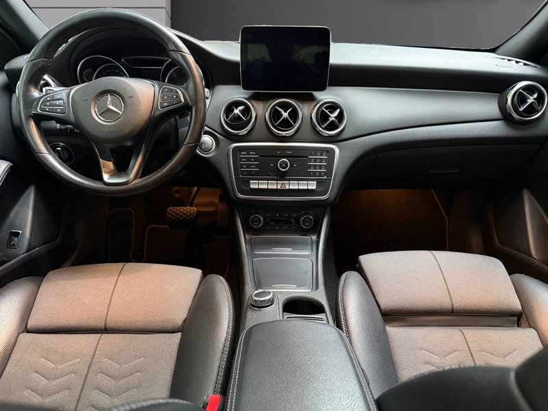 Mercedes-Benz GLA 180 GLA 180 Business Solution - GARANTIE 12 MOIS - TO panoramique — photo 2