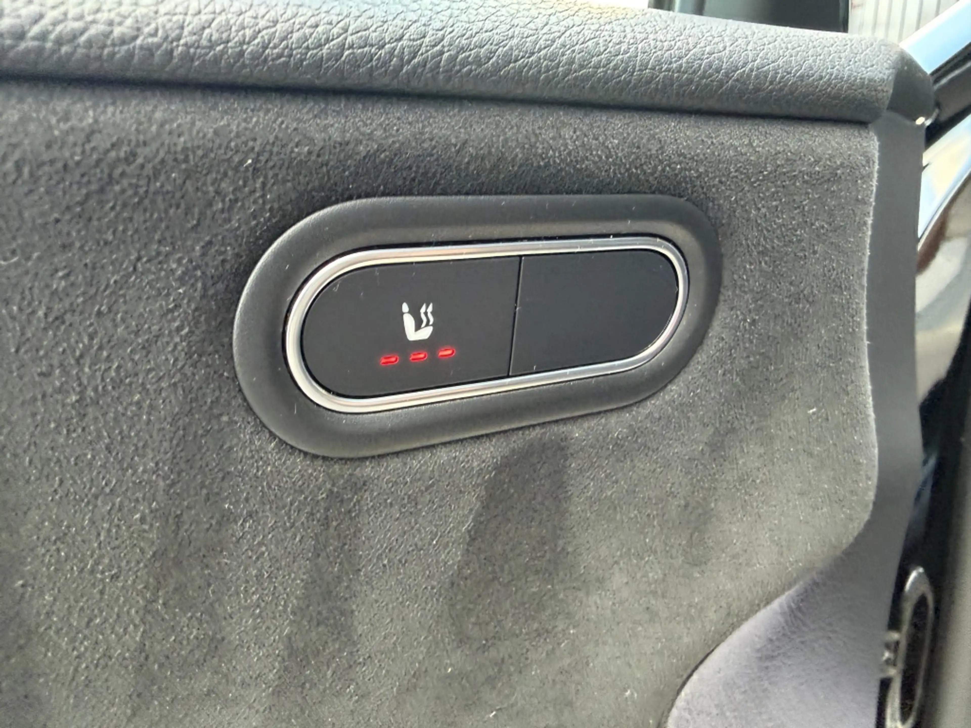 Mercedes-Benz A 250 AMG Pano*Clima*Ambient TOPSTAAT ✅ — photo 8