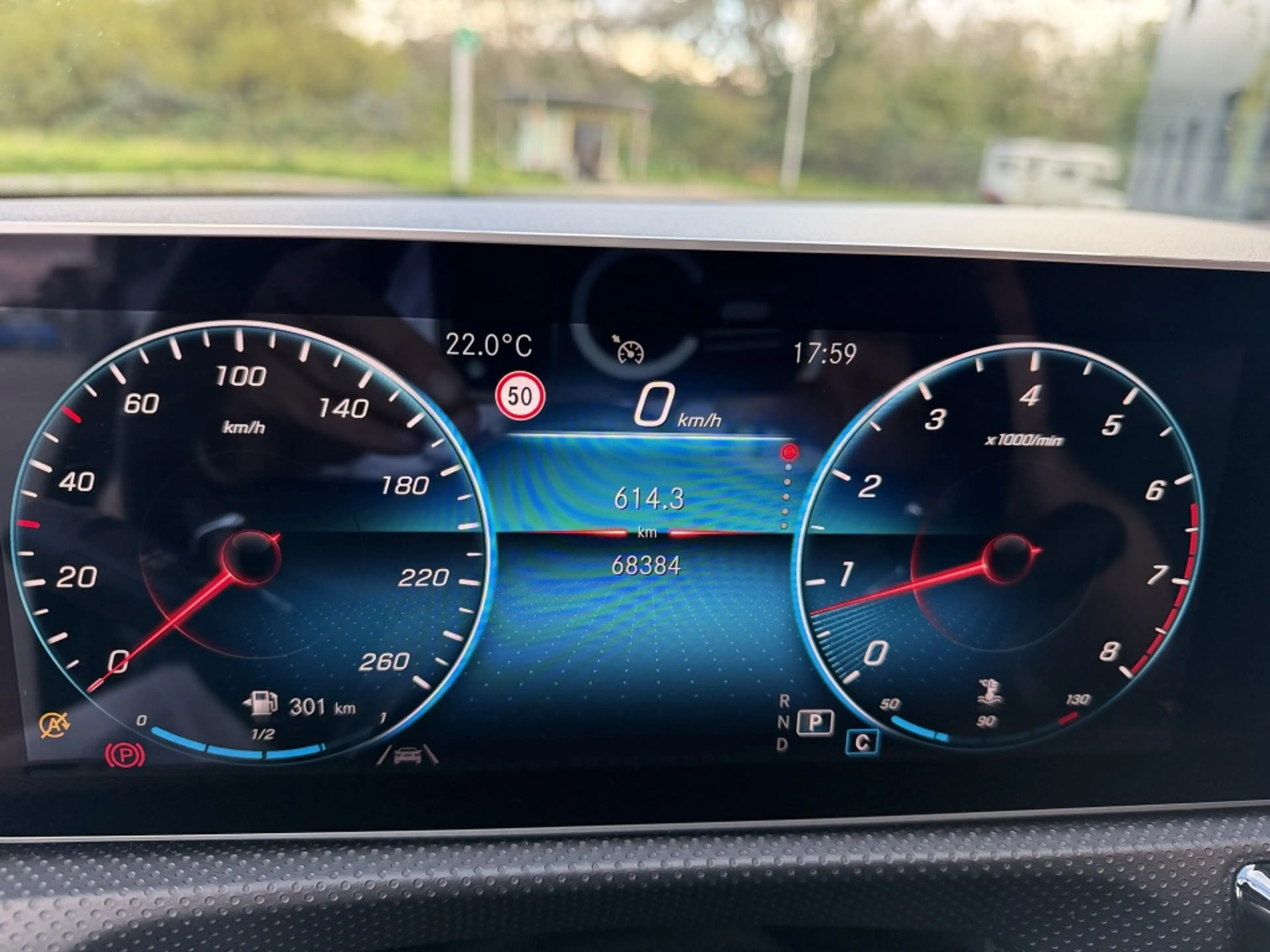Mercedes-Benz A 250 AMG Pano*Clima*Ambient TOPSTAAT ✅ — photo 11