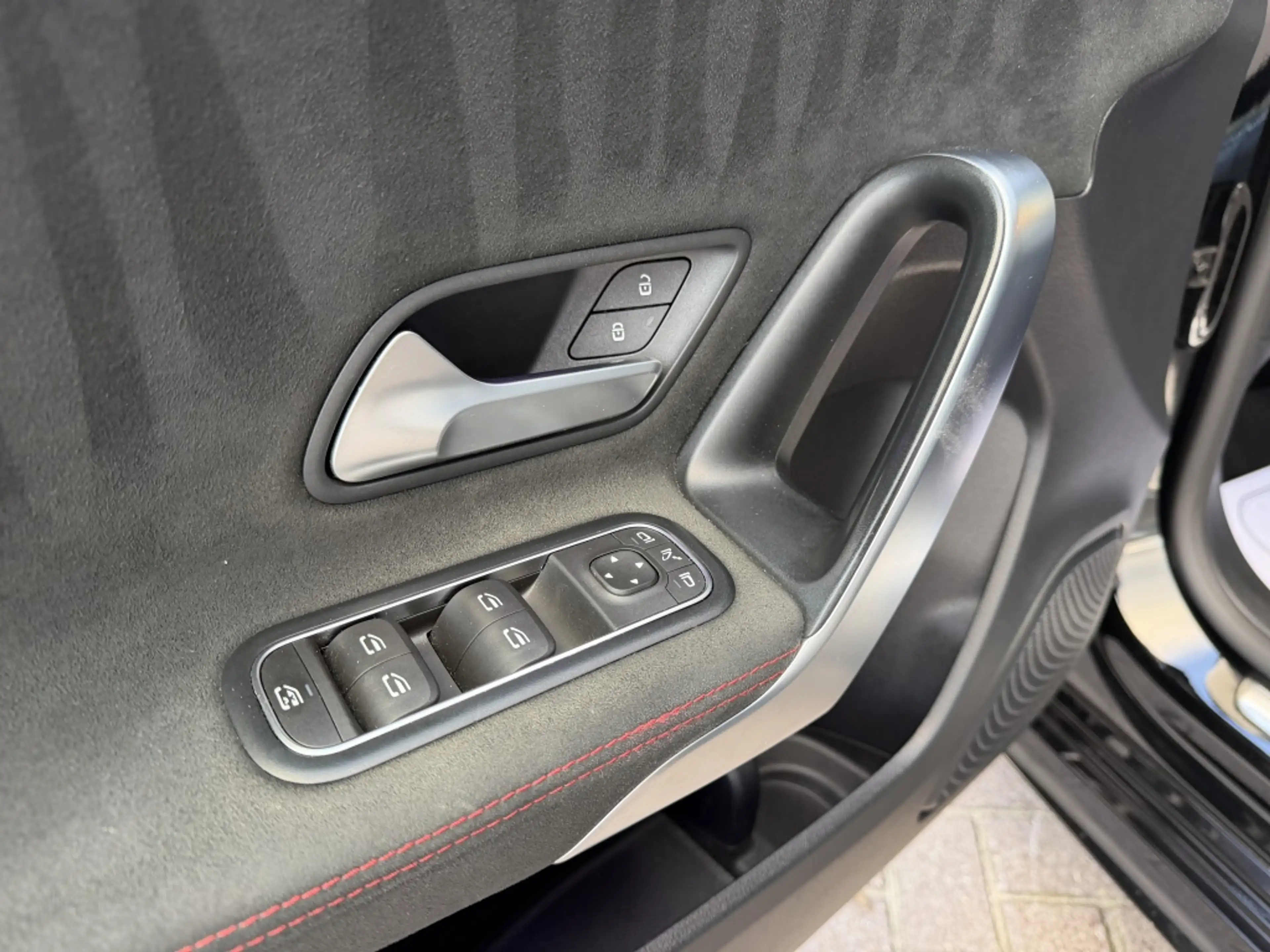 Mercedes-Benz A 250 AMG Pano*Clima*Ambient TOPSTAAT ✅ — photo 7