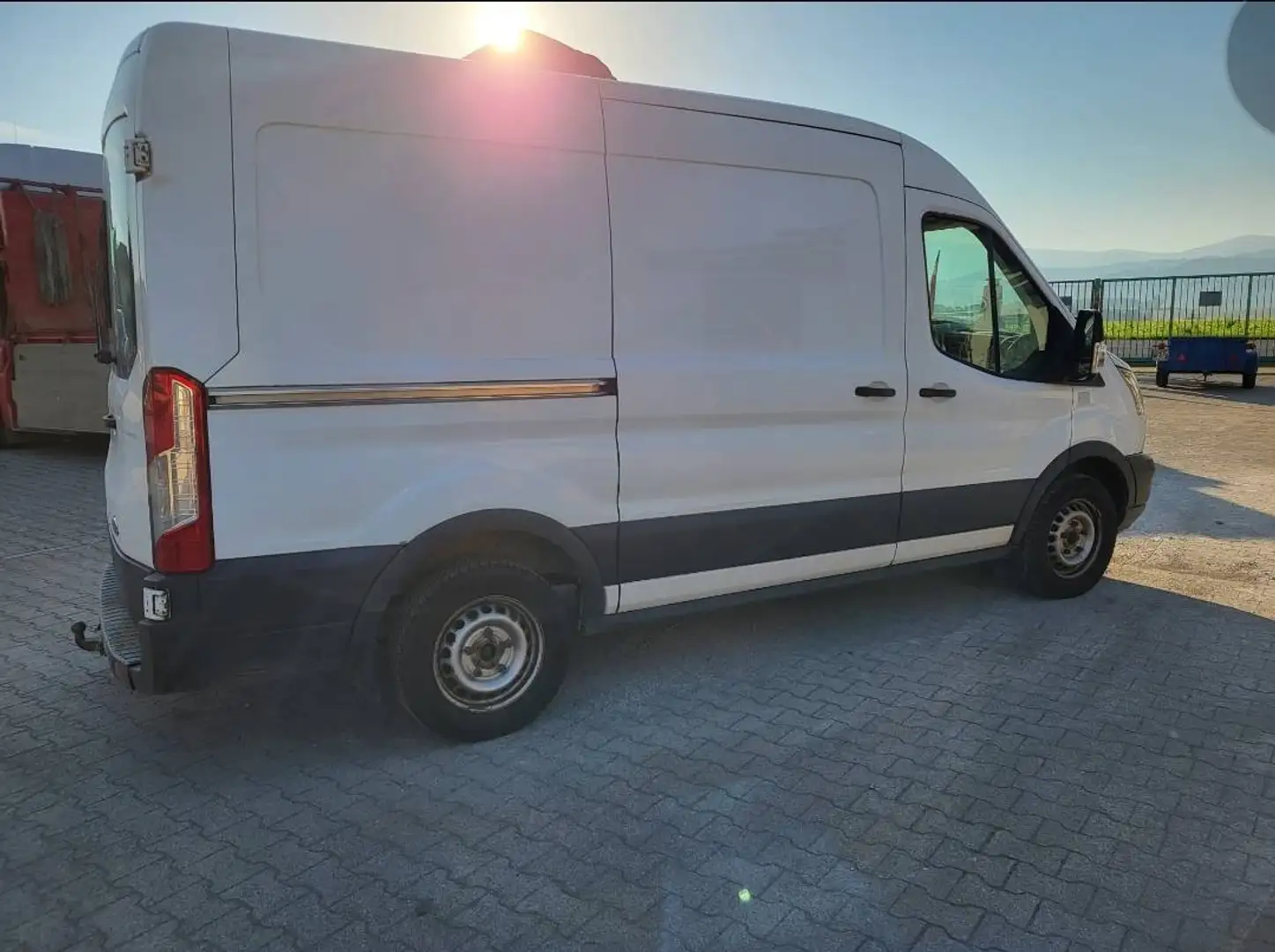 Ford Transit Transit Weiß - 2