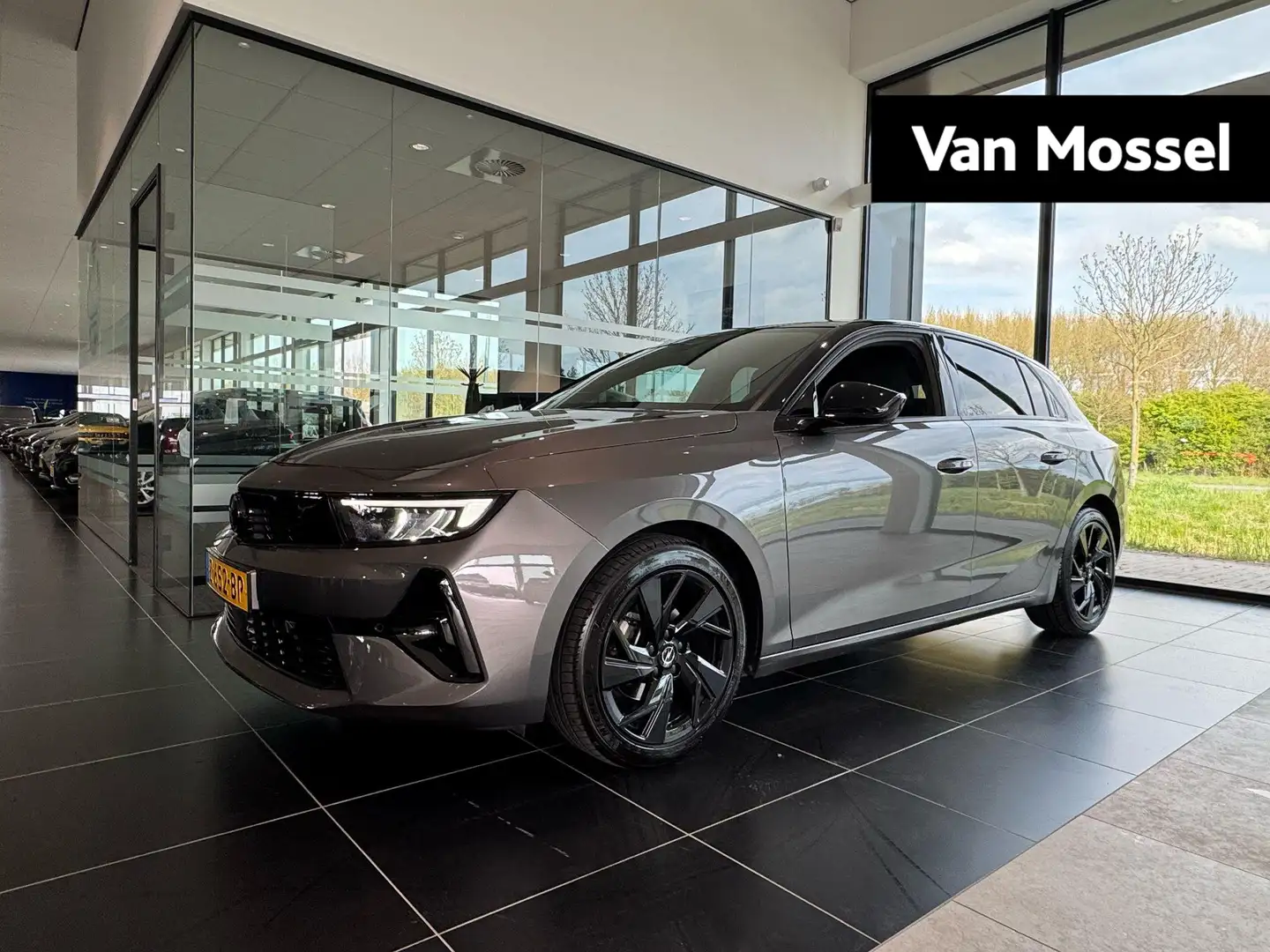 Opel Astra 1.2 Turbo GS | Automaat | Navigatie | 360° Camera Grijs - 1