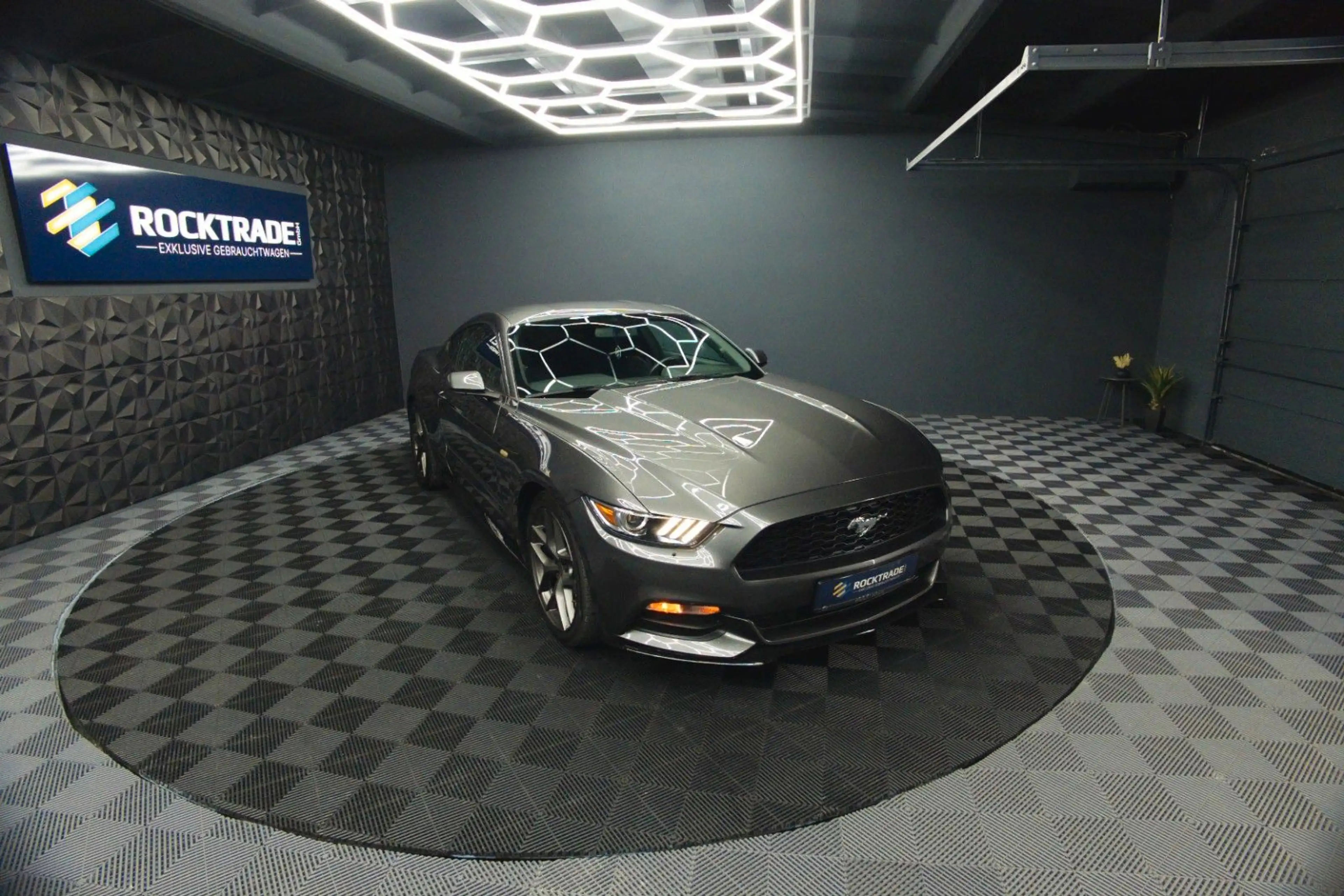 Ford Mustang 3.7 V6 GT Coupe 19Zoll | Xenon | Kamera — photo 6