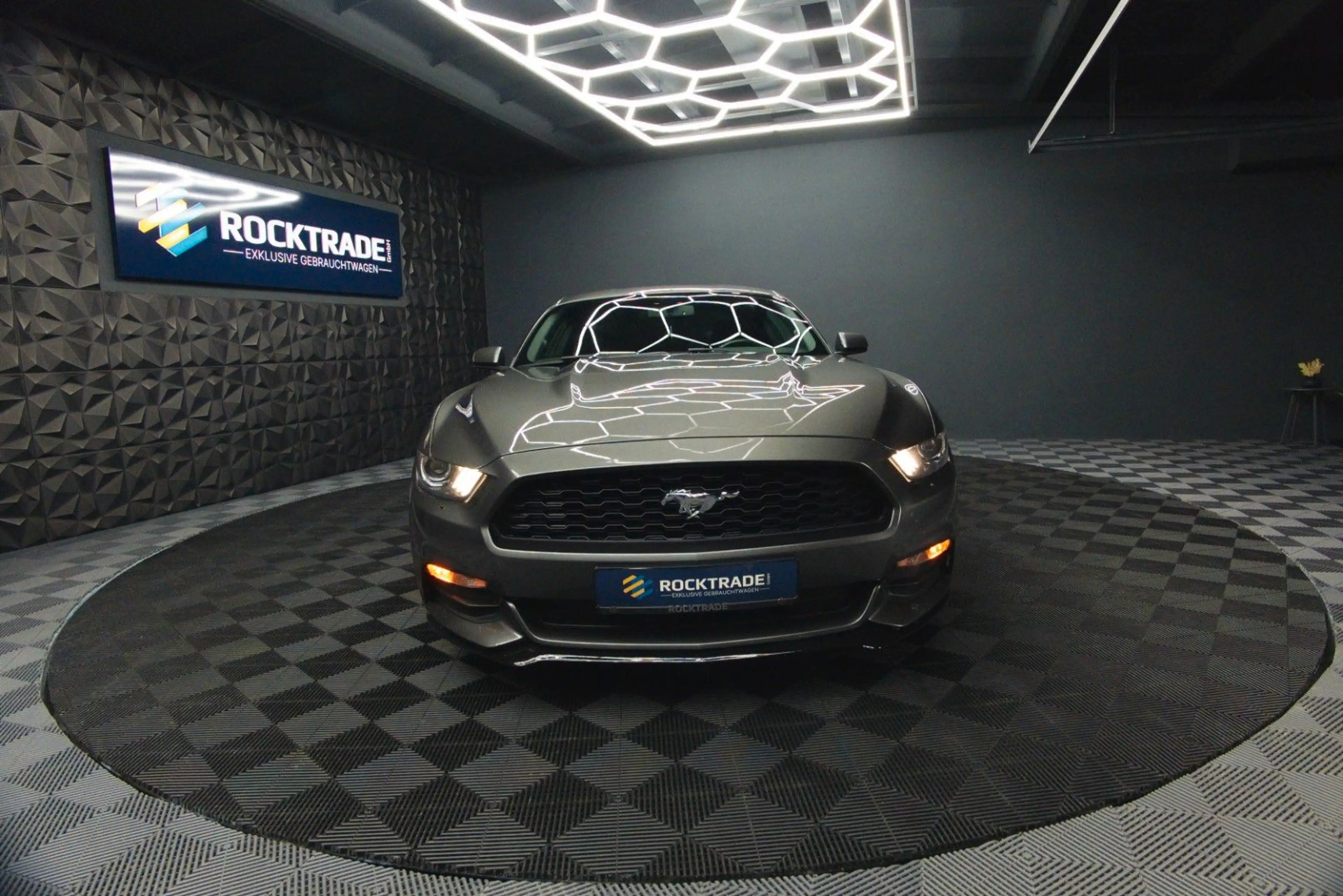Ford Mustang 3.7 V6 GT Coupe 19Zoll | Xenon | Kamera — photo 4