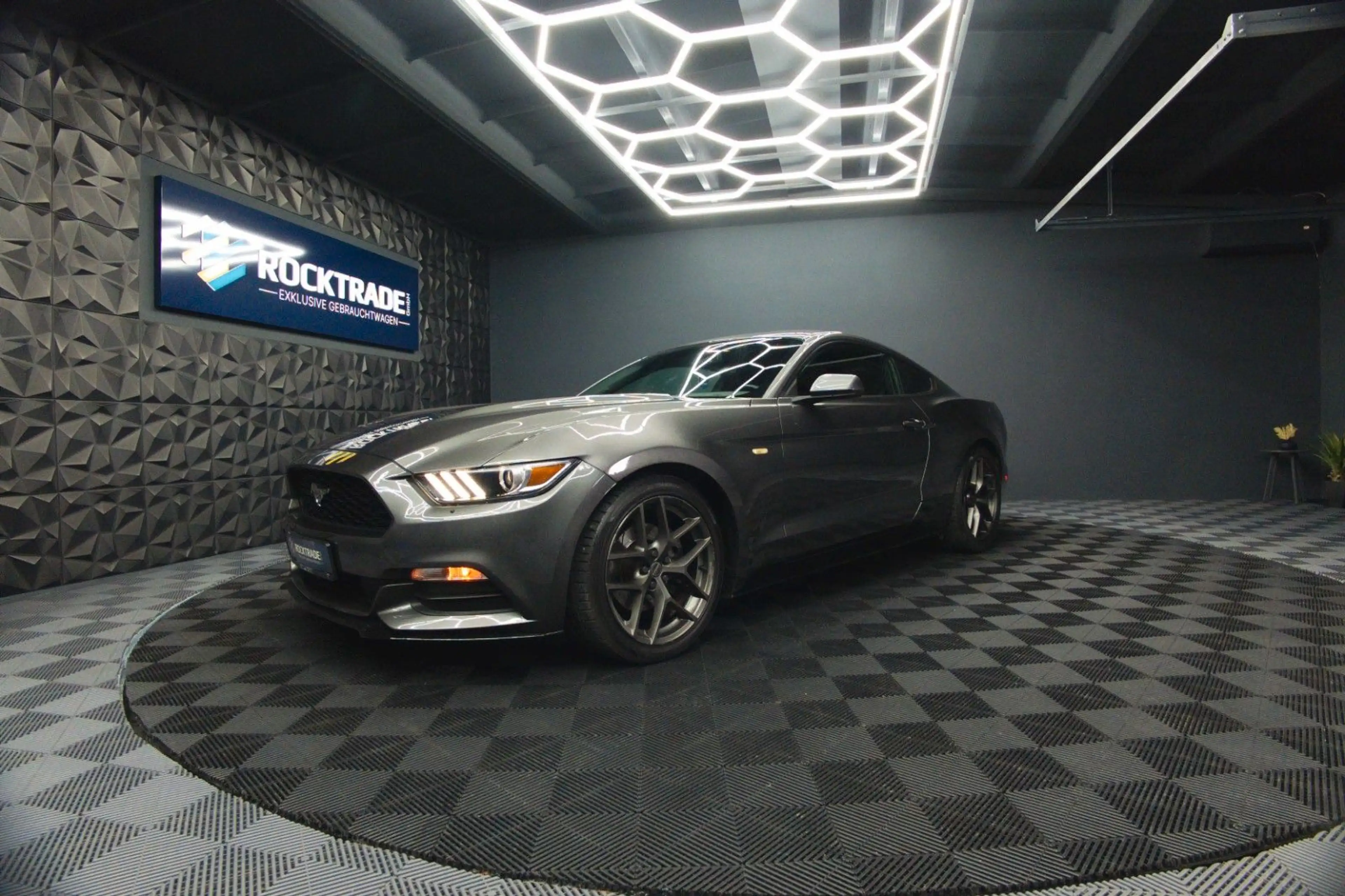 Ford Mustang 3.7 V6 GT Coupe 19Zoll | Xenon | Kamera