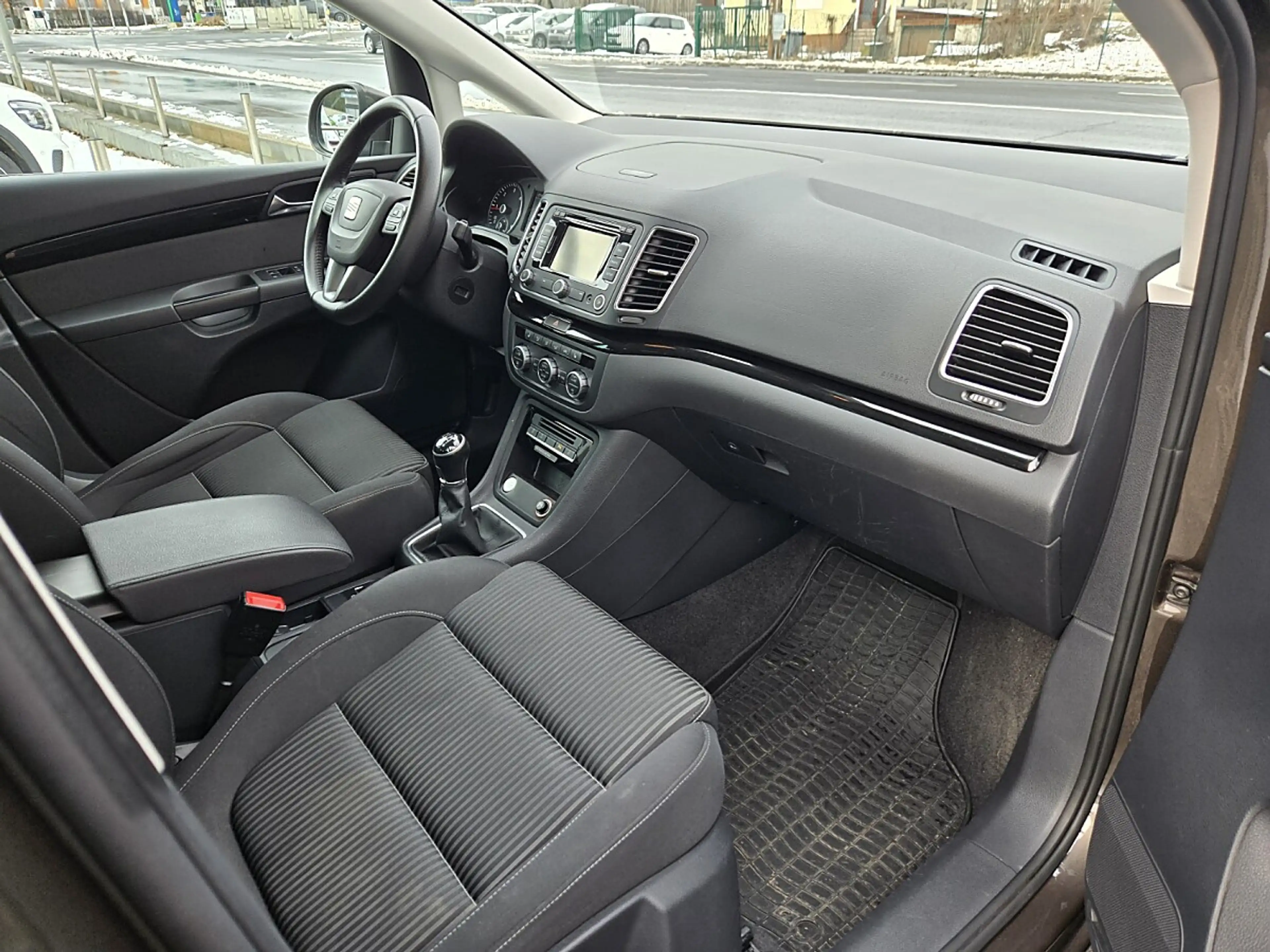 SEAT Alhambra Style 2,0 TDI CR DPF — photo 9