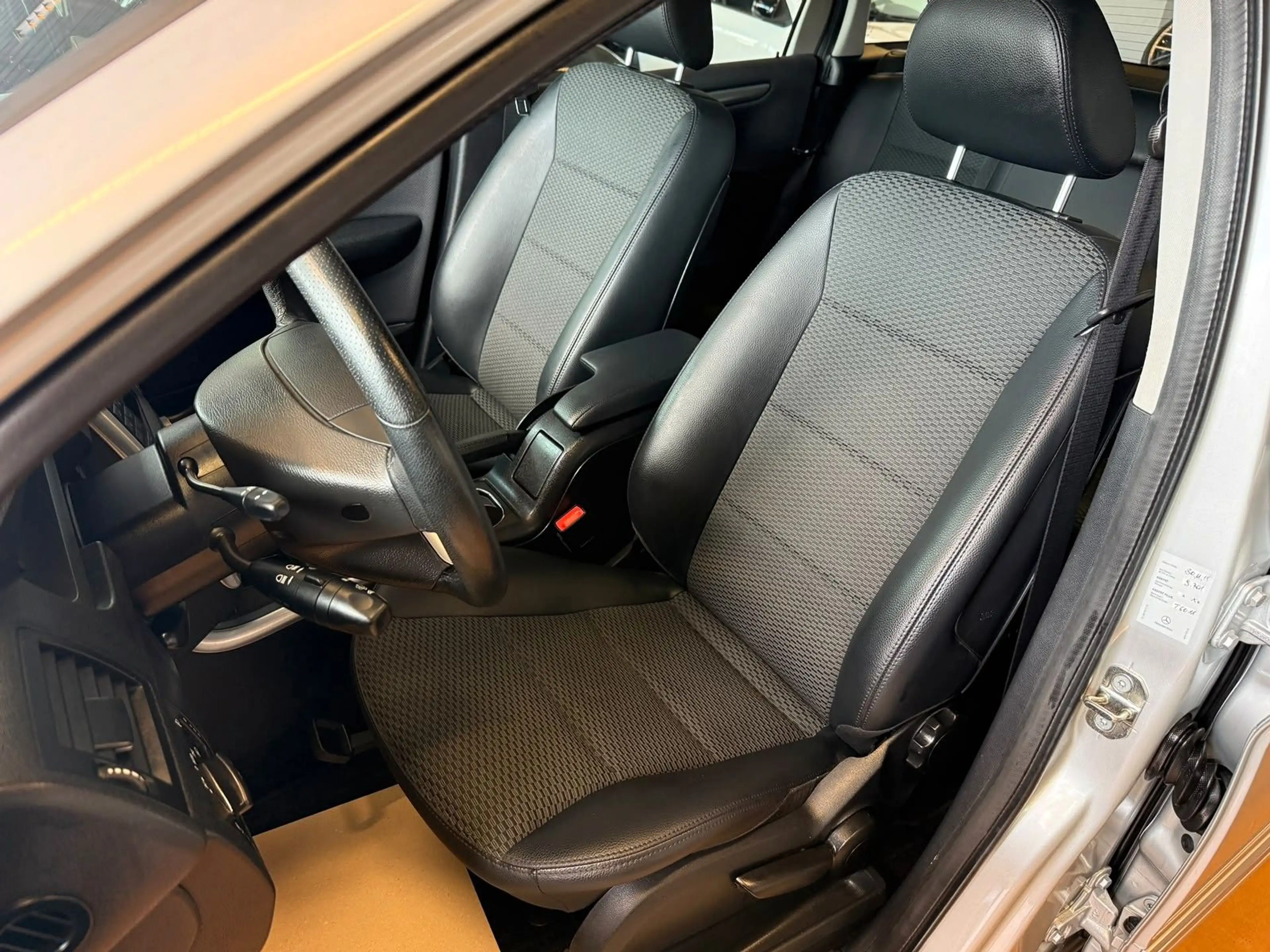 Mercedes-Benz B 160 Automatik / Klima / Tempomat — photo 8
