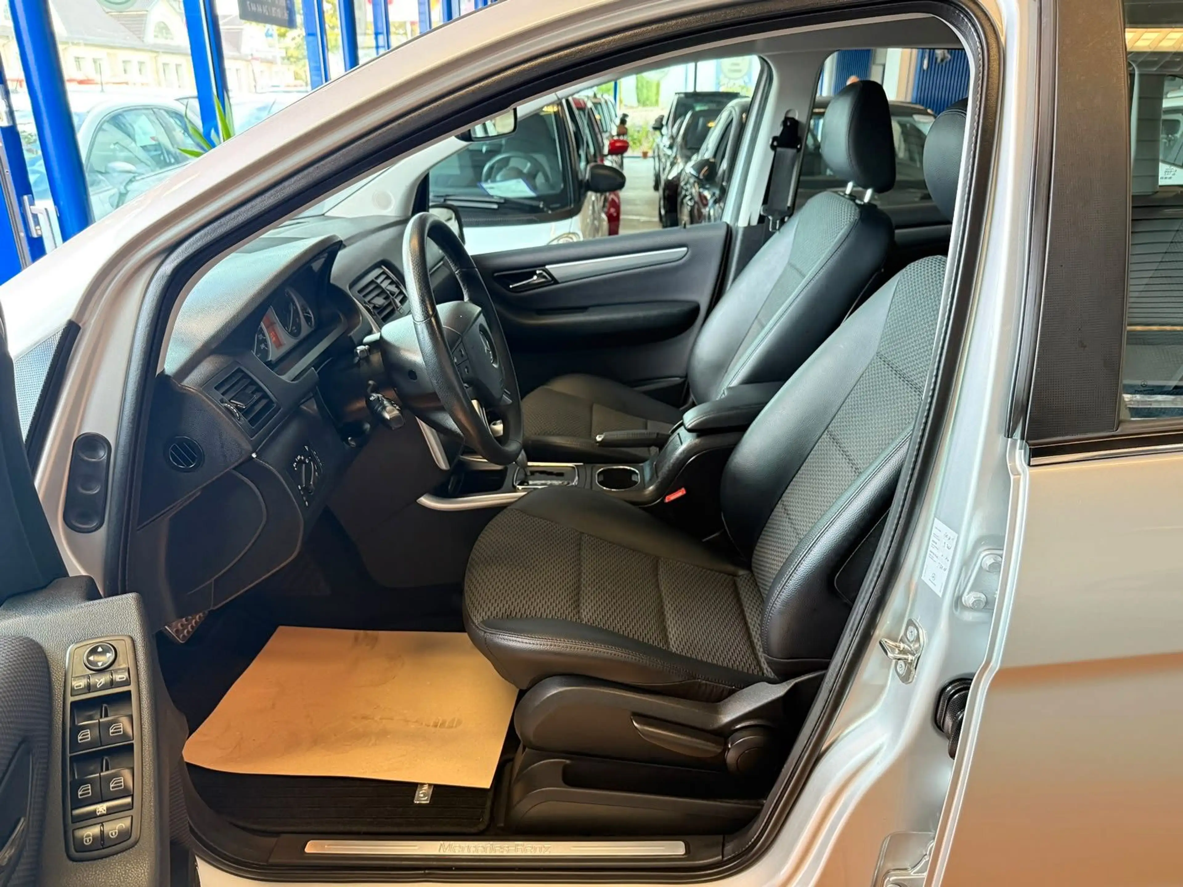 Mercedes-Benz B 160 Automatik / Klima / Tempomat — photo 9