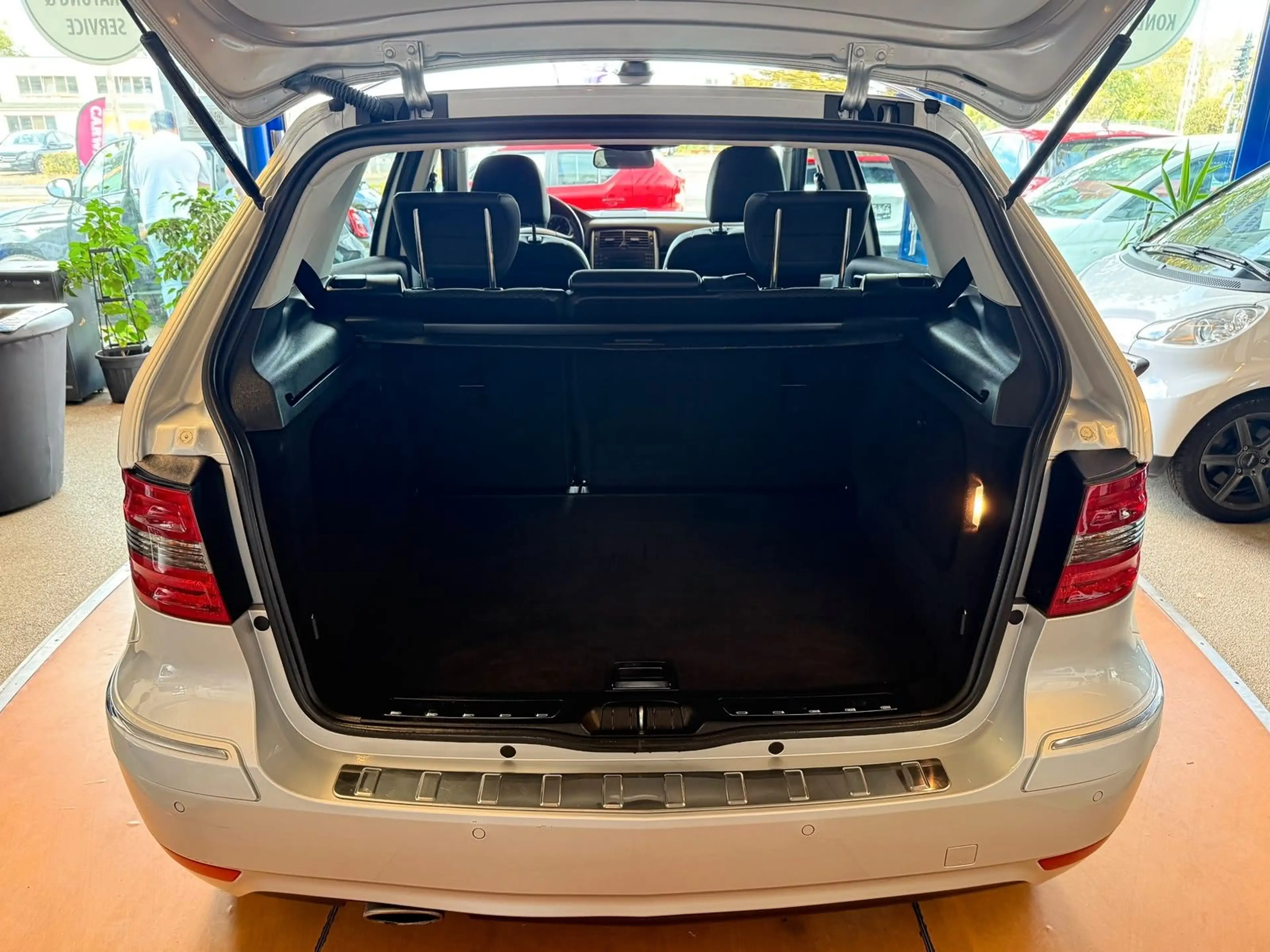 Mercedes-Benz B 160 Automatik / Klima / Tempomat — photo 11