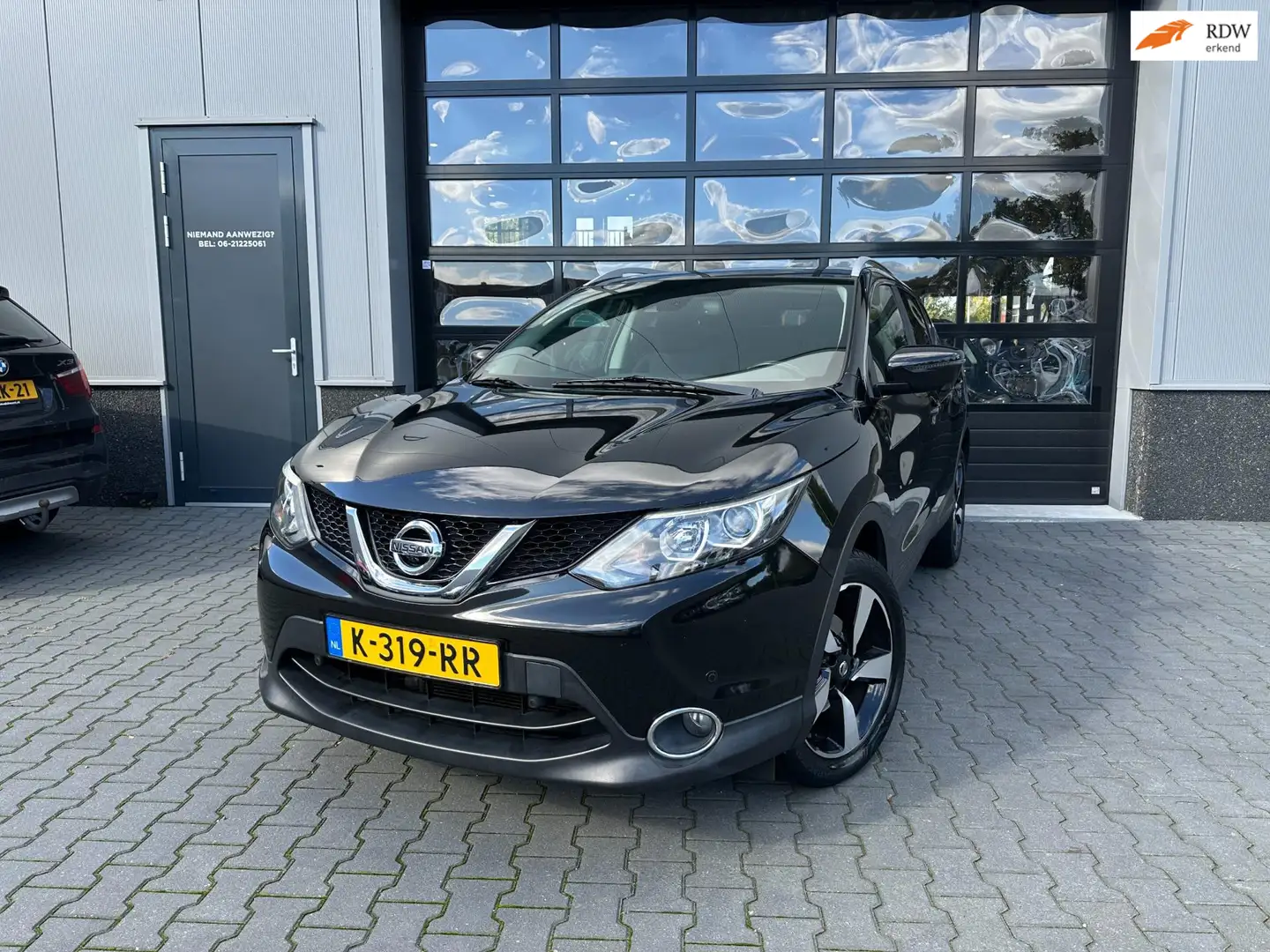 Nissan Qashqai 1.2 Connect Edition panoramadak nieuwstaat Noir - 1