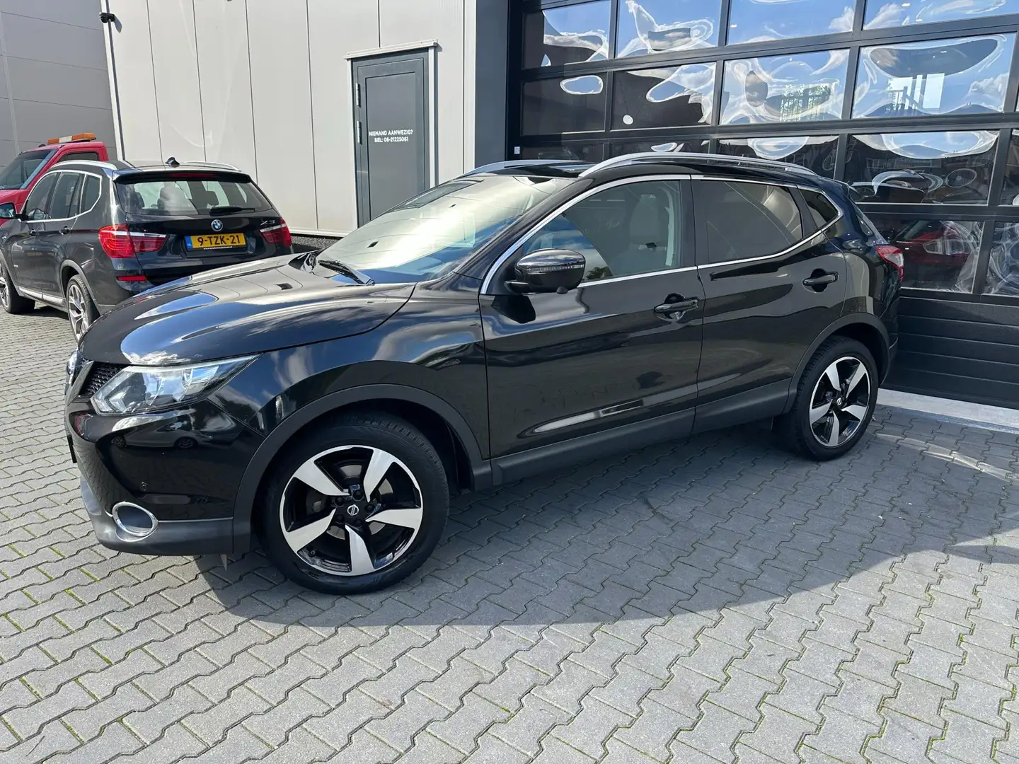 Nissan Qashqai 1.2 Connect Edition panoramadak nieuwstaat Noir - 2