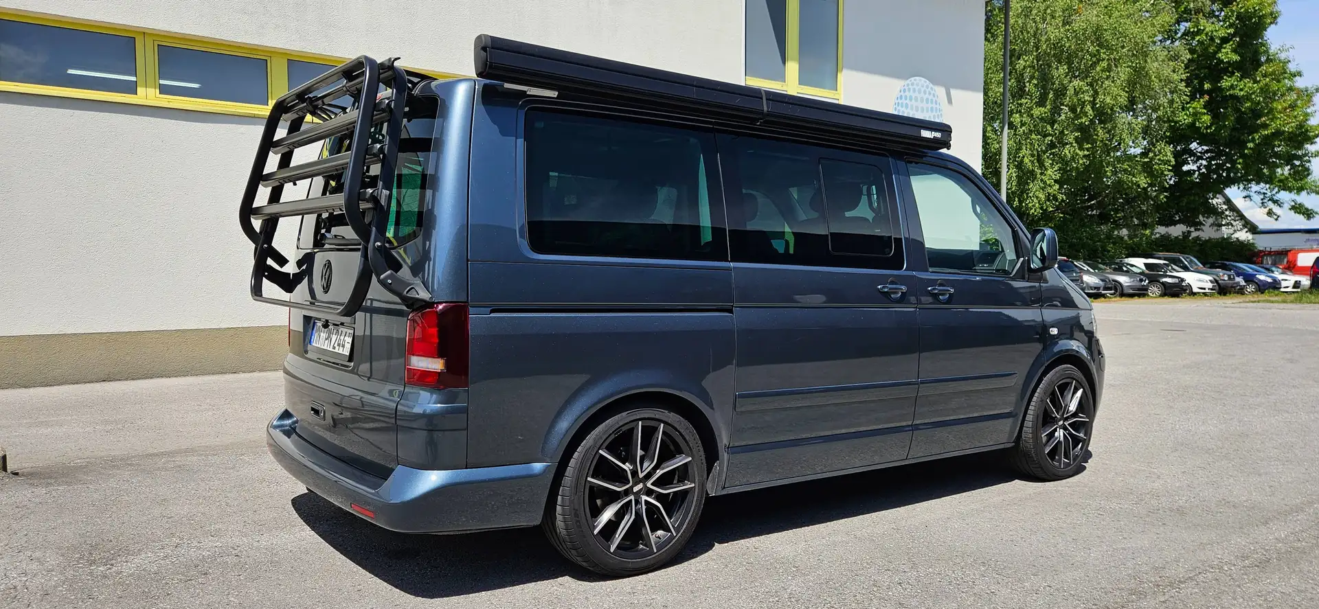 Volkswagen T5 Multivan Multivan Trendline Grau - 1