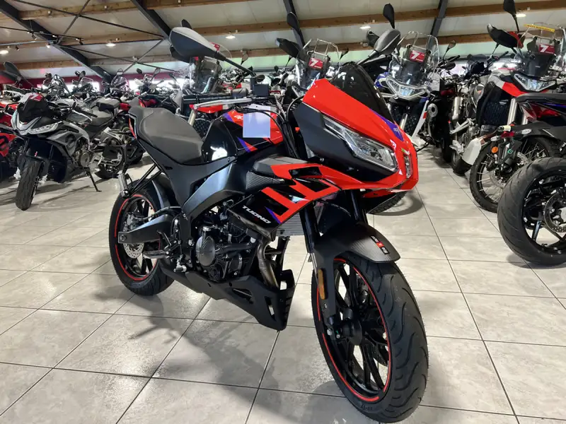 Aprilia Tuono - foto 7